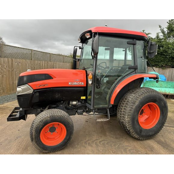 2018 68 KUBOTA L2501 4WD 50HP COMPACT TRACTOR WITH CAB