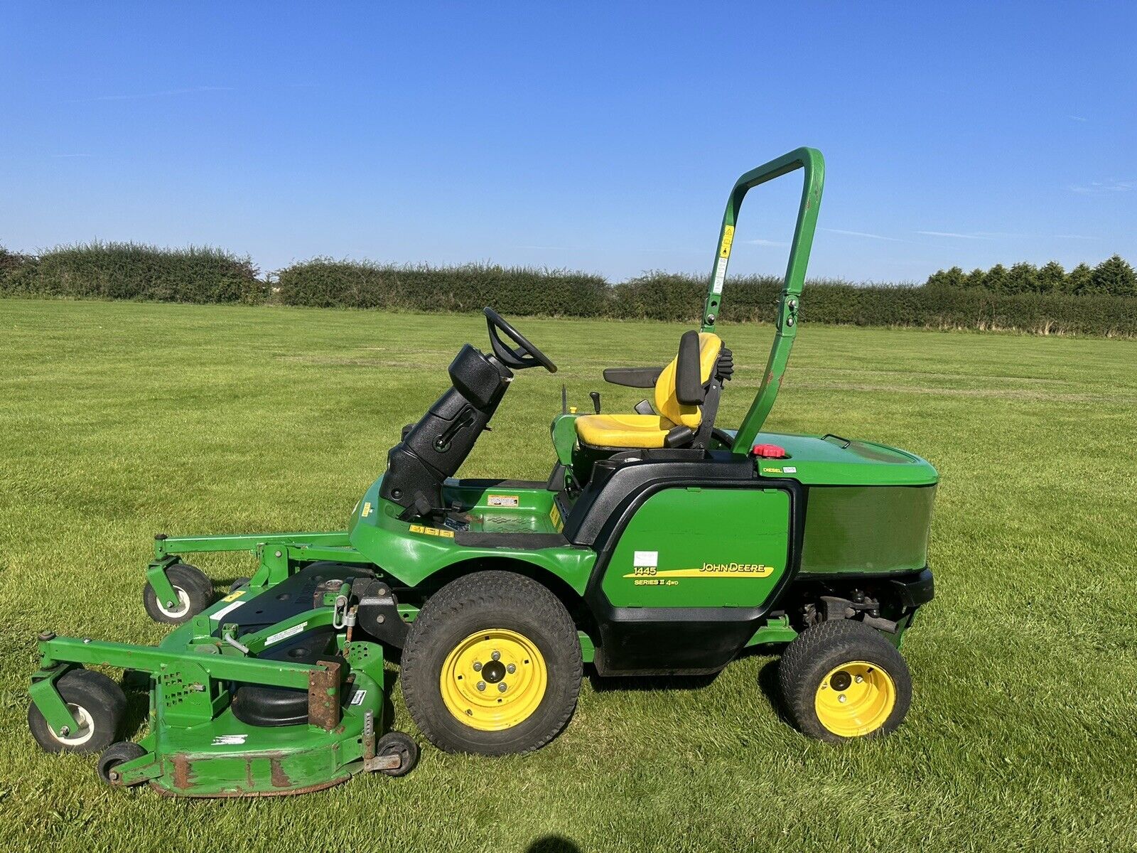 2014 JOHN DEERE 1445 OUTFRONT COMMERCIAL DIESEL RIDE SIT ON LAWN MOWER