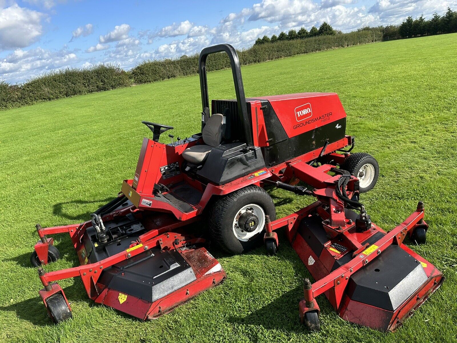 USED 2006 TORO GROUNDSMASTER 580-D WIDE AREA BATWING RIDE SIT ON LAWN MOWER