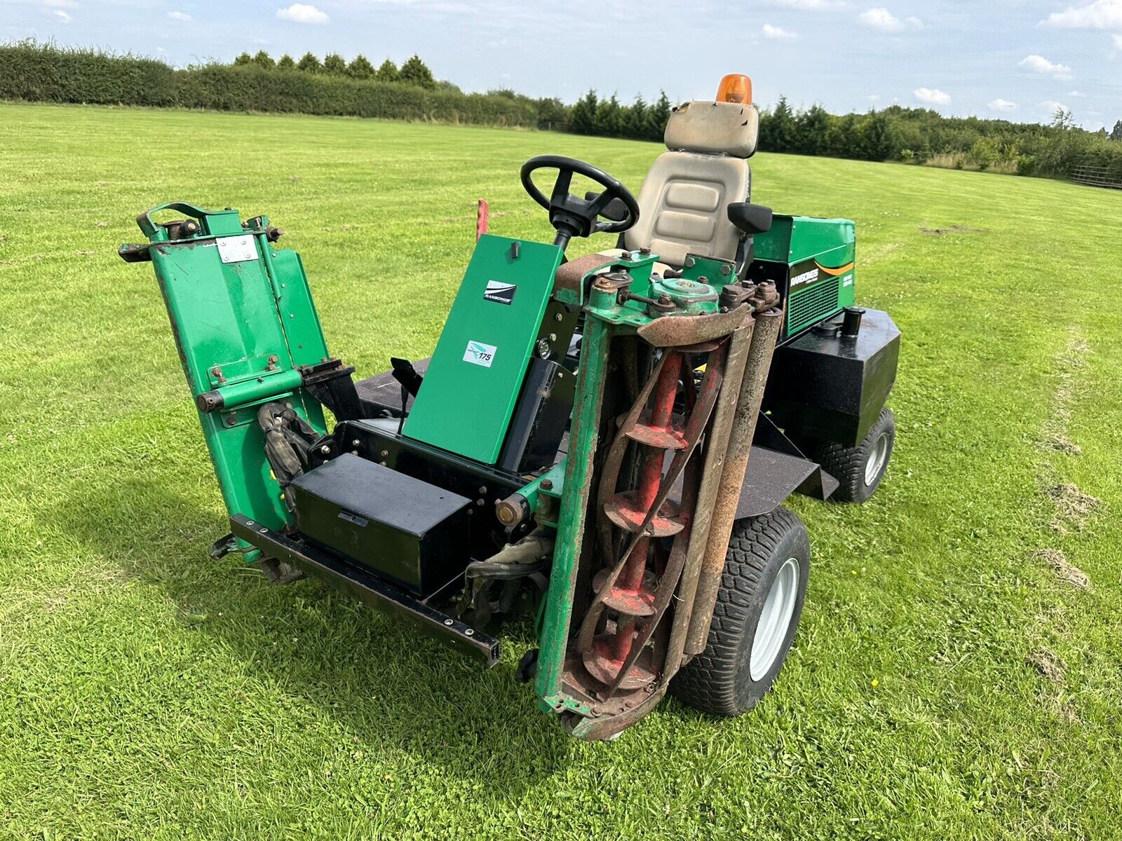 RANSOMES HIGHWAY 2130 TRIPLE CYLINDER RIDE SIT ON LAWN MOWER PARKWAY 2
