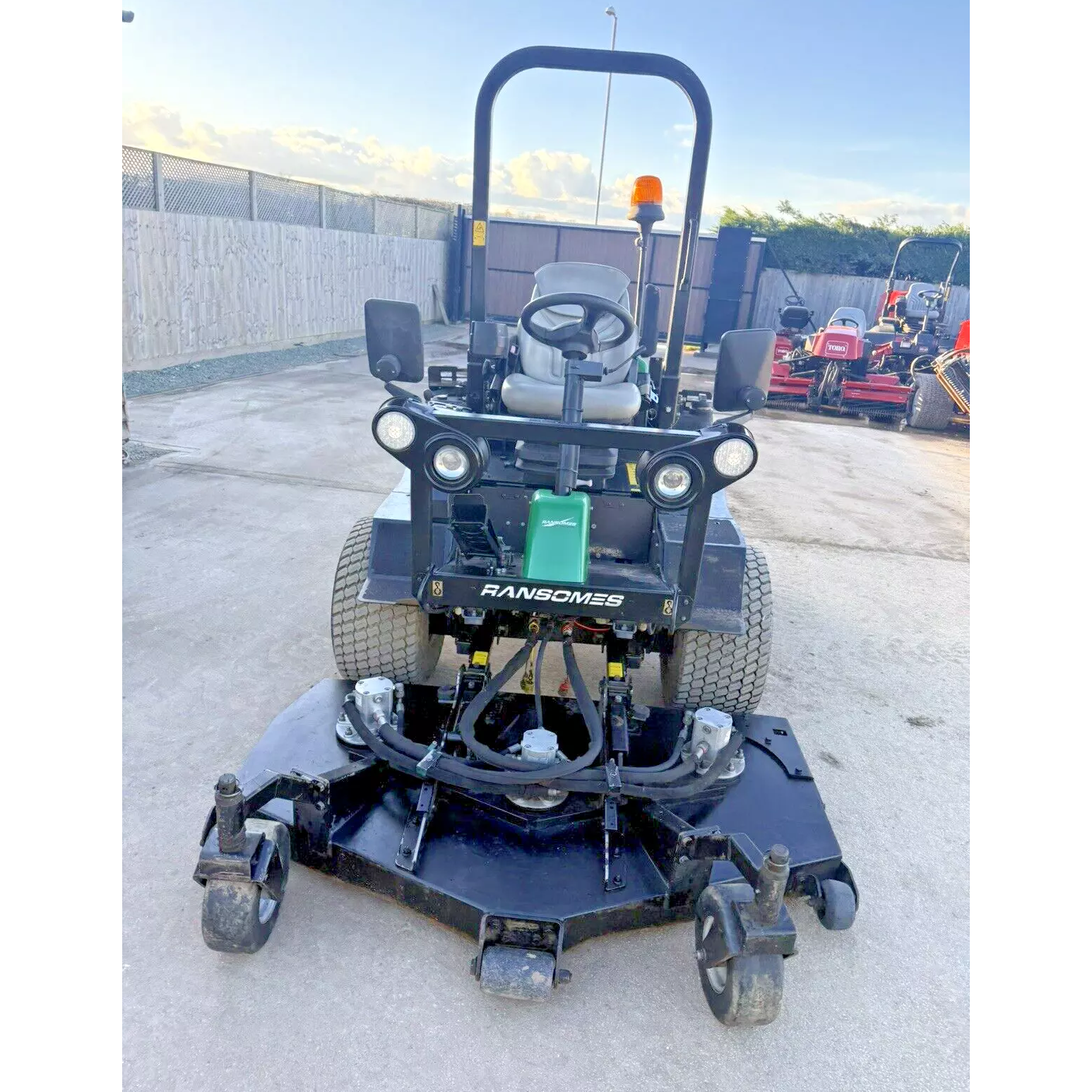 2016 RANSOMES HR300