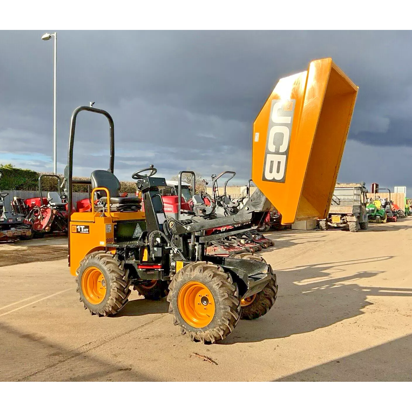 2017 JCB 1T