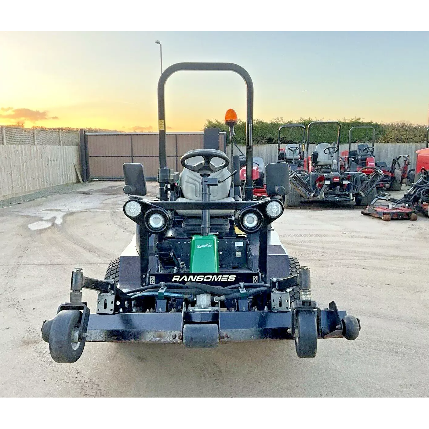 2018 RANSOMES HR300