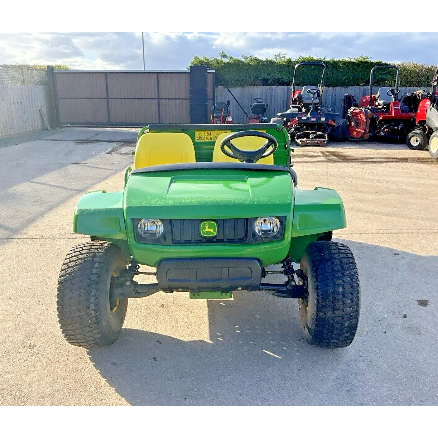 2019 JOHN DEERE 4X2