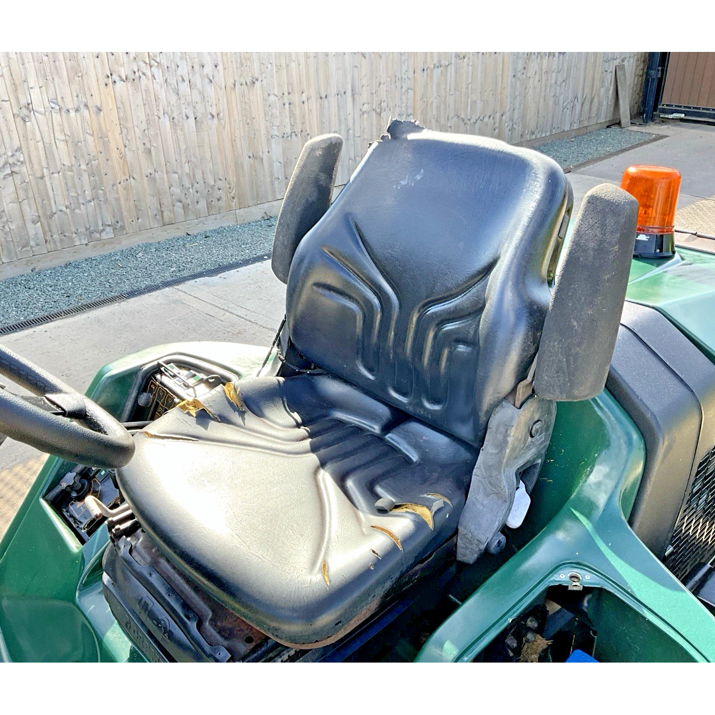 2004 HAYTER LT324