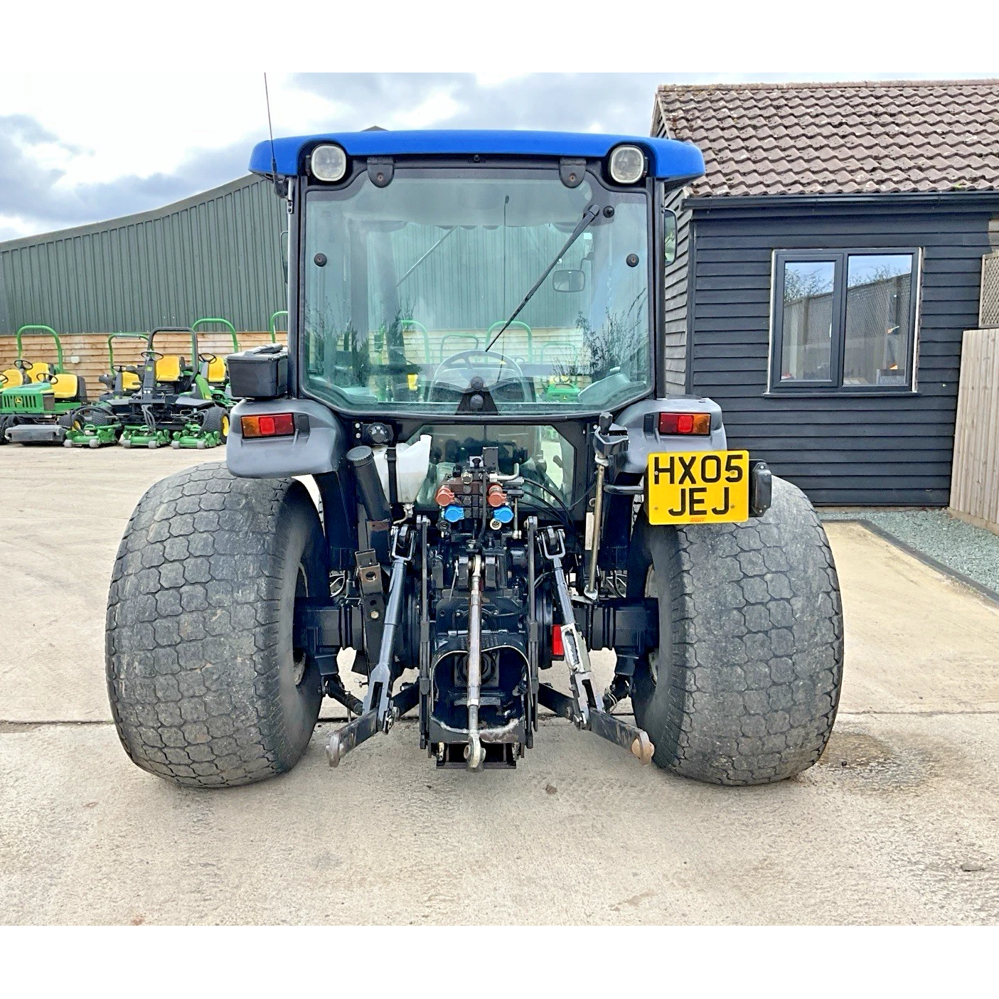 2005 FORD NEW HOLLAND TN75SA