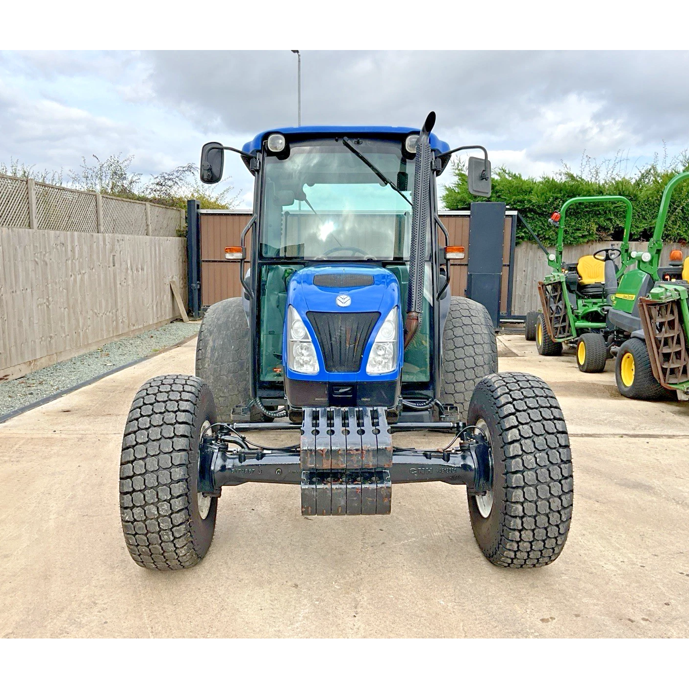 2005 FORD NEW HOLLAND TN75SA