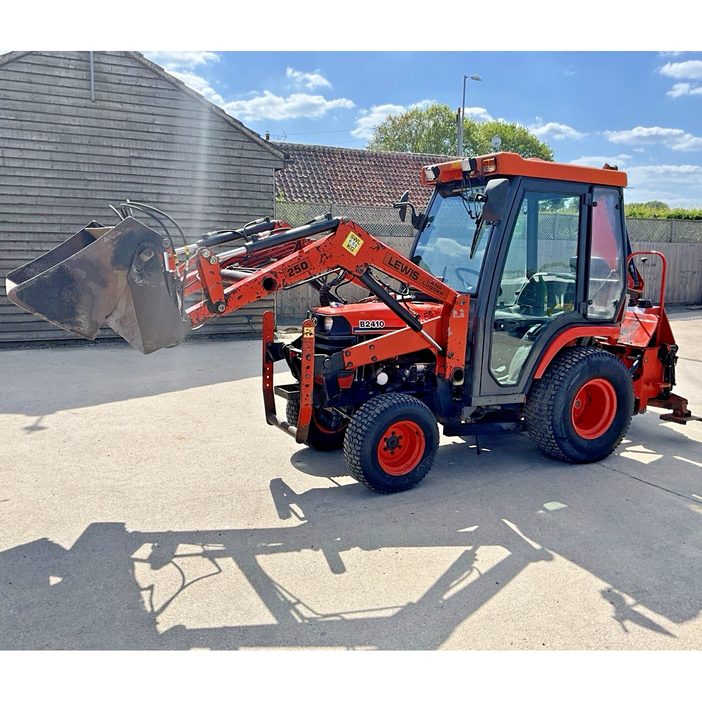 2005 KUBOTA B2410