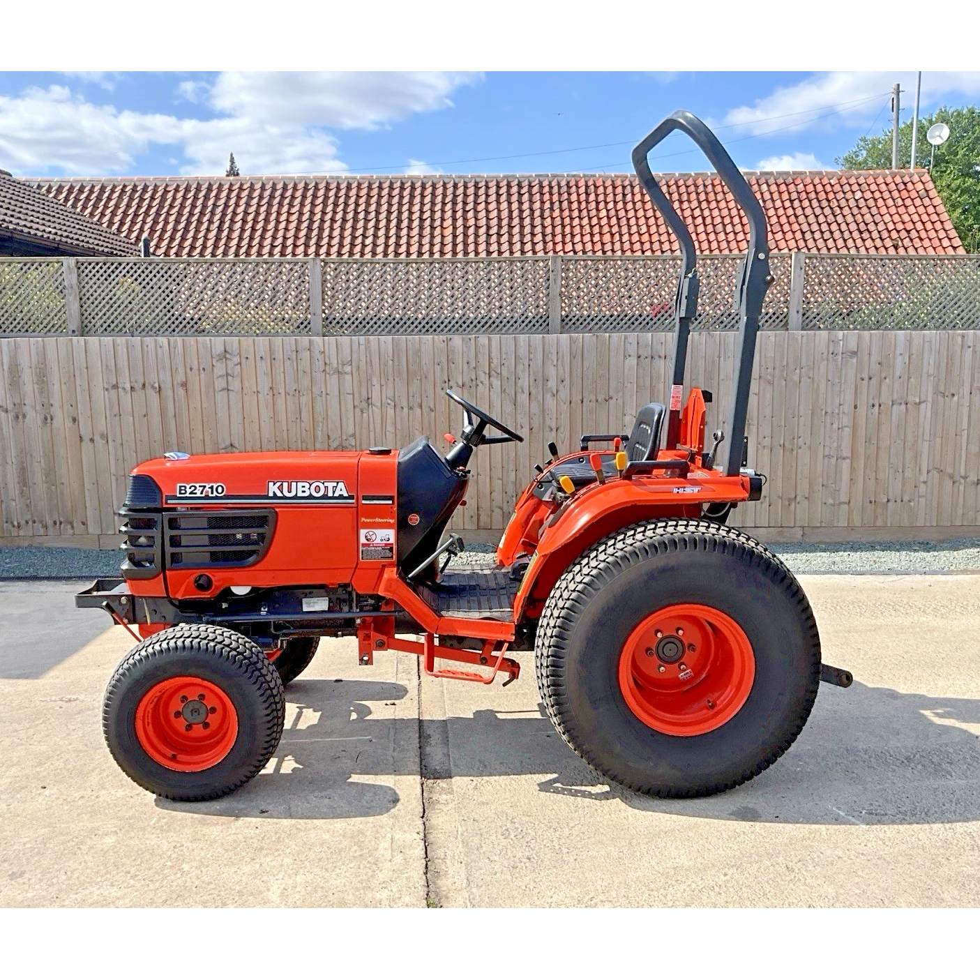 2005 KUBOTA B2710