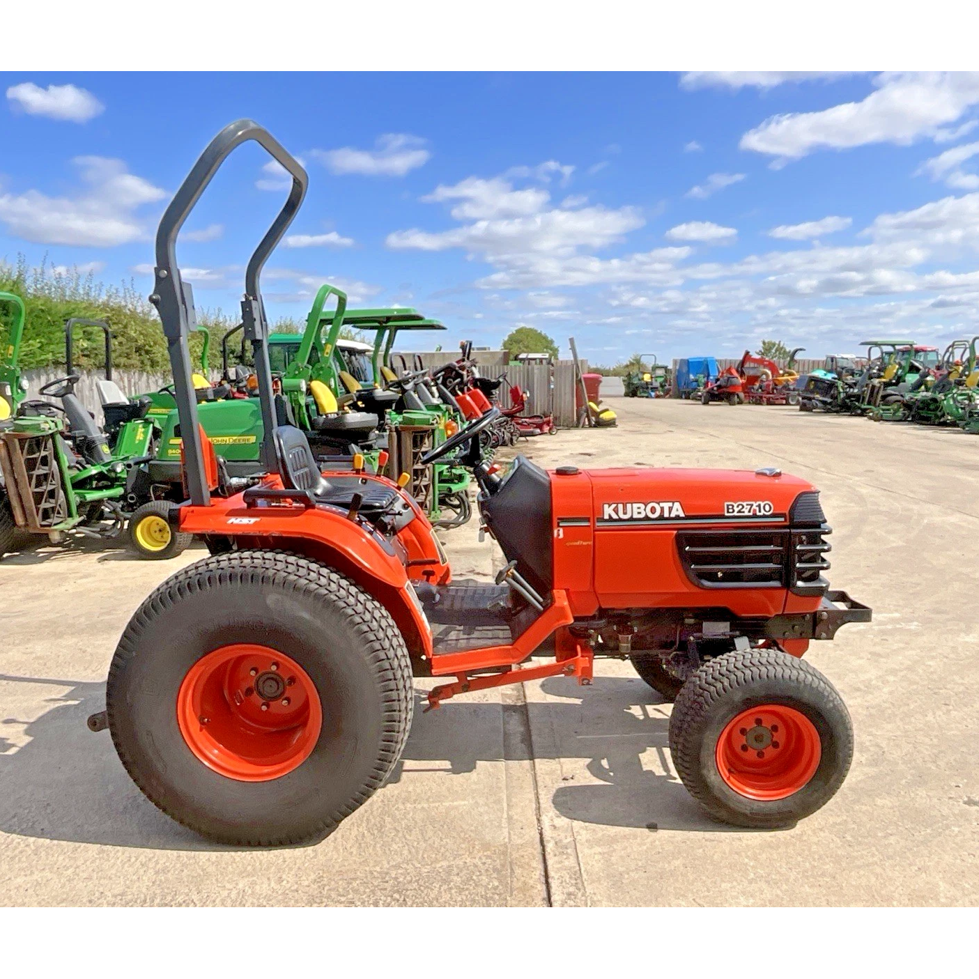 2005 KUBOTA B2710