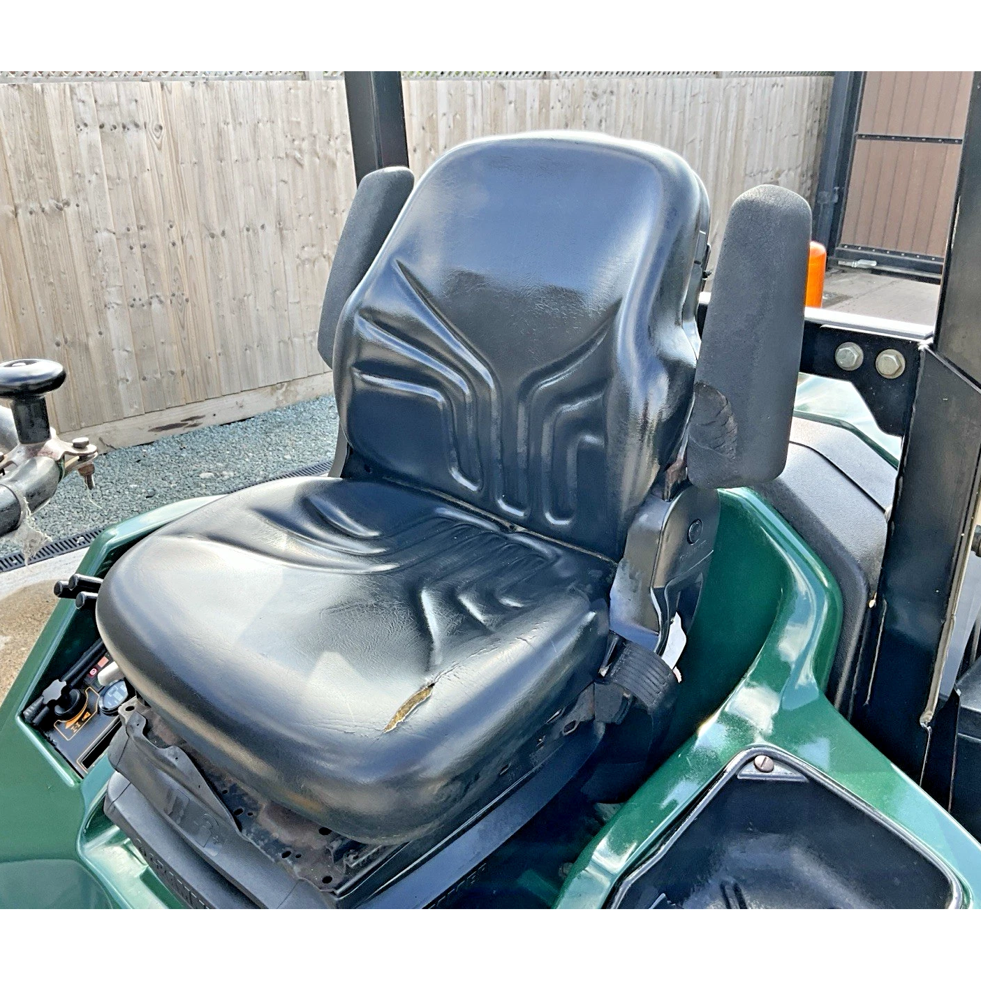 2006 HAYTER LT324