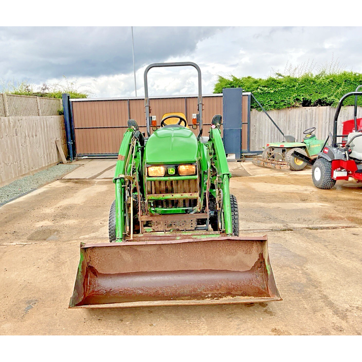 2007 JOHN DEERE 3520
