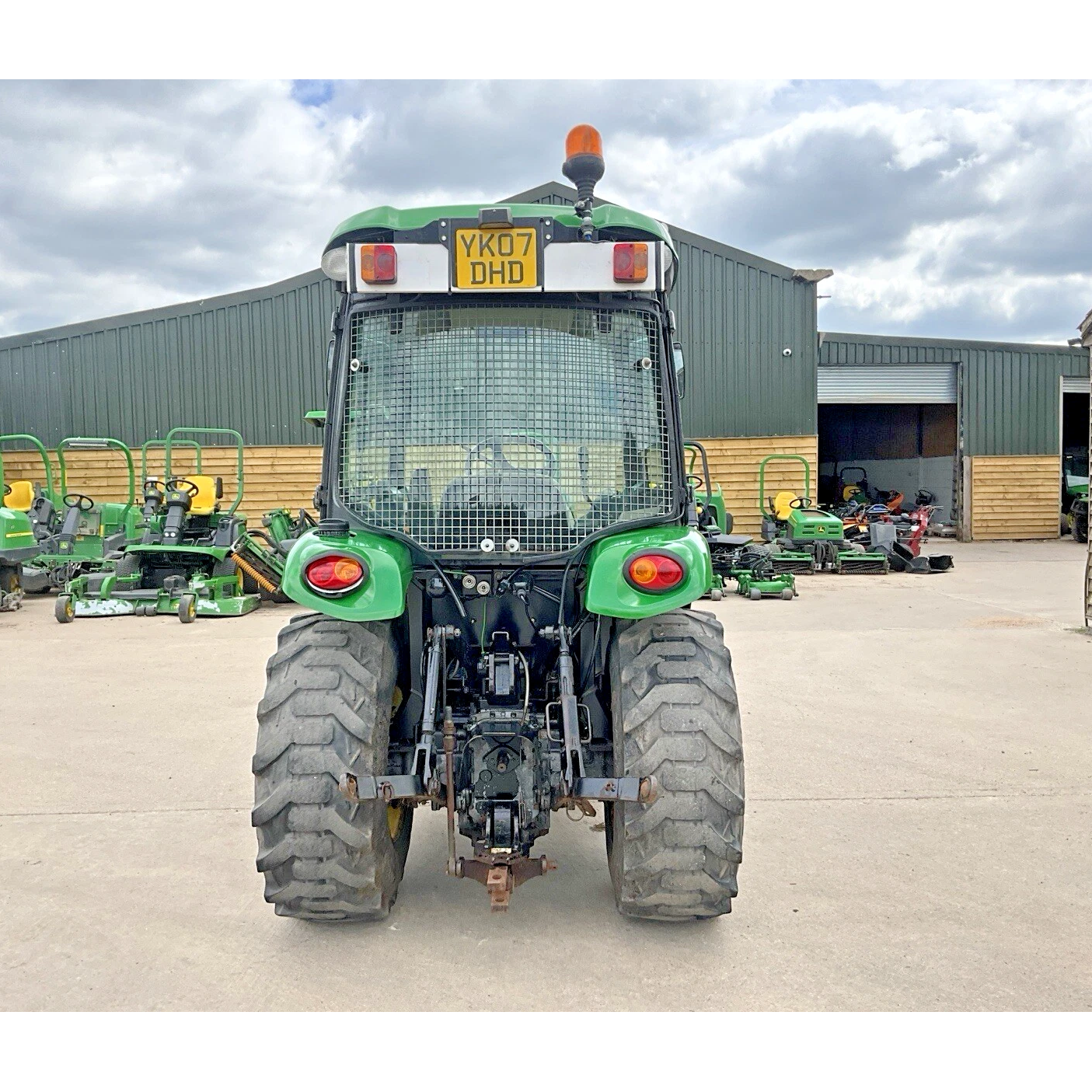 2007 JOHN DEERE 3520