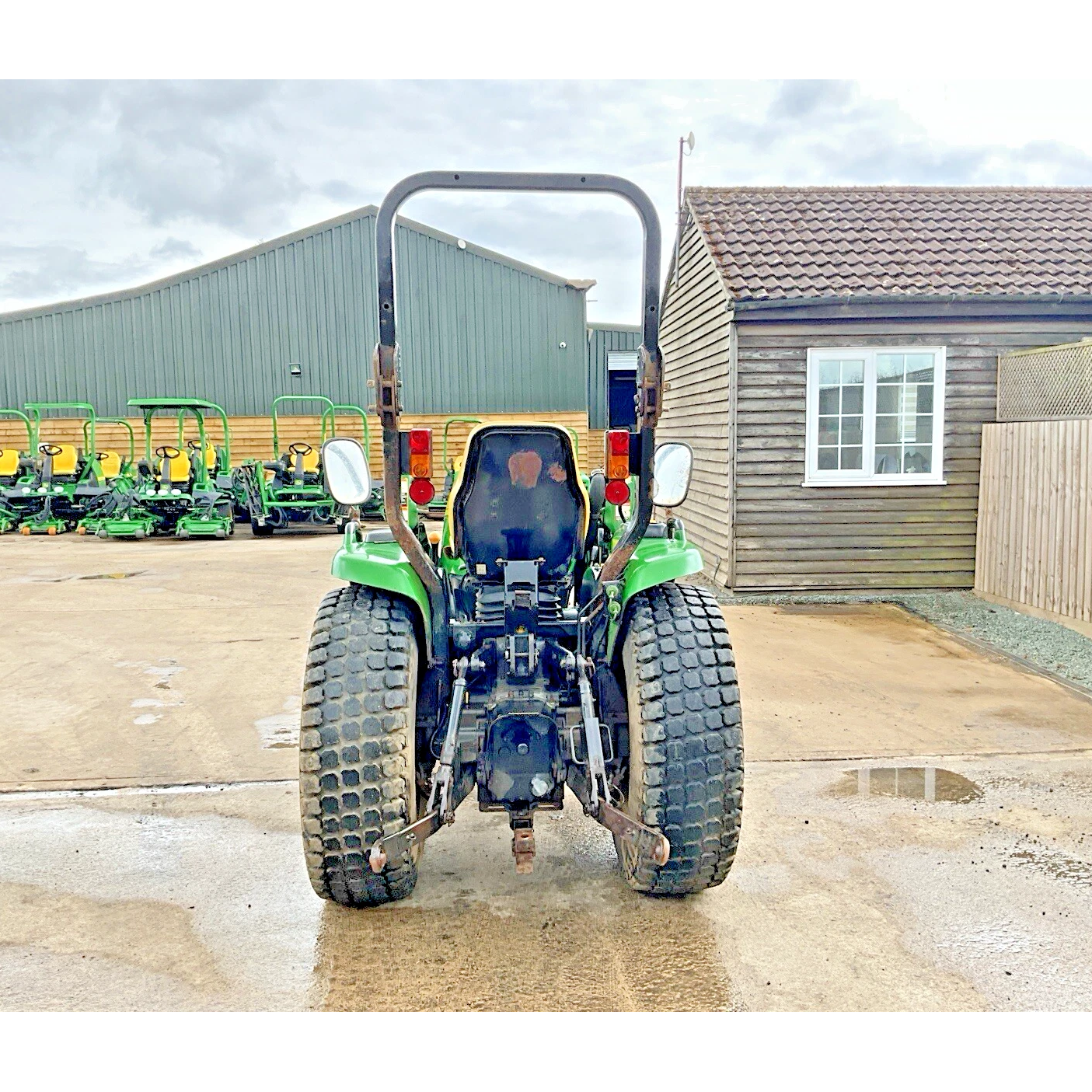 2007 JOHN DEERE 3520