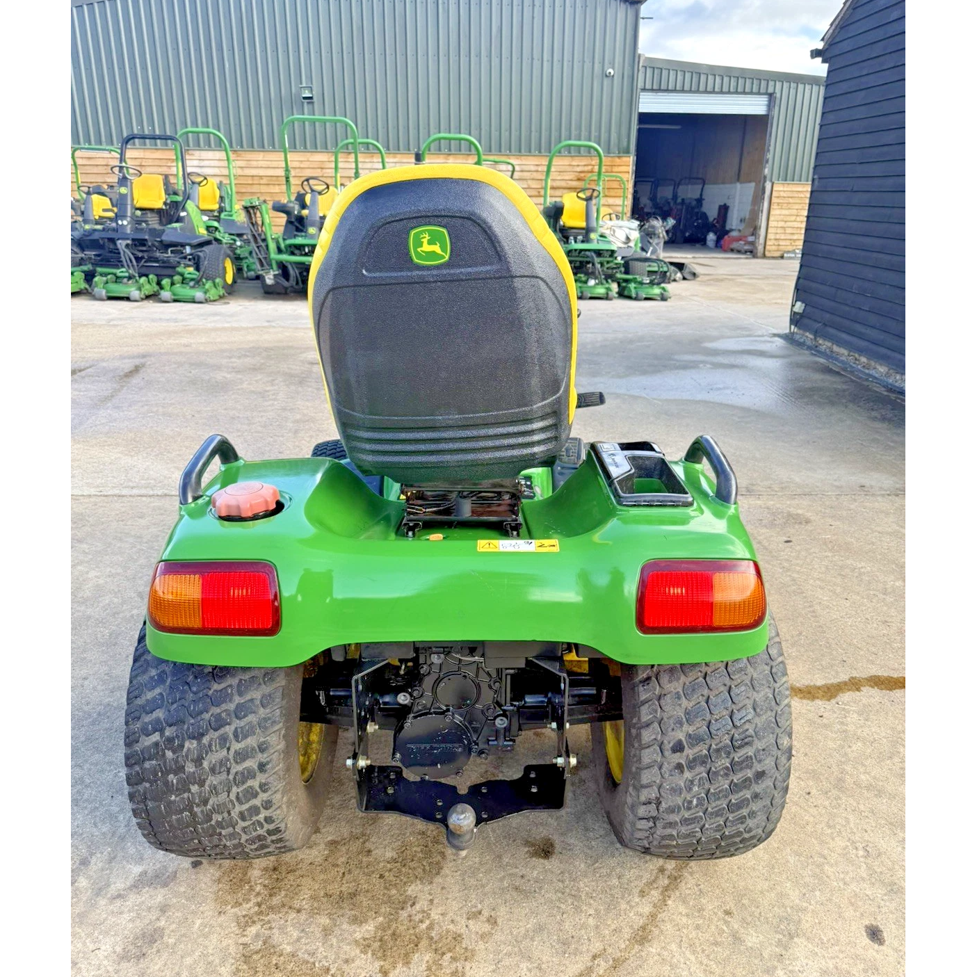2008 JOHN DEERE X740