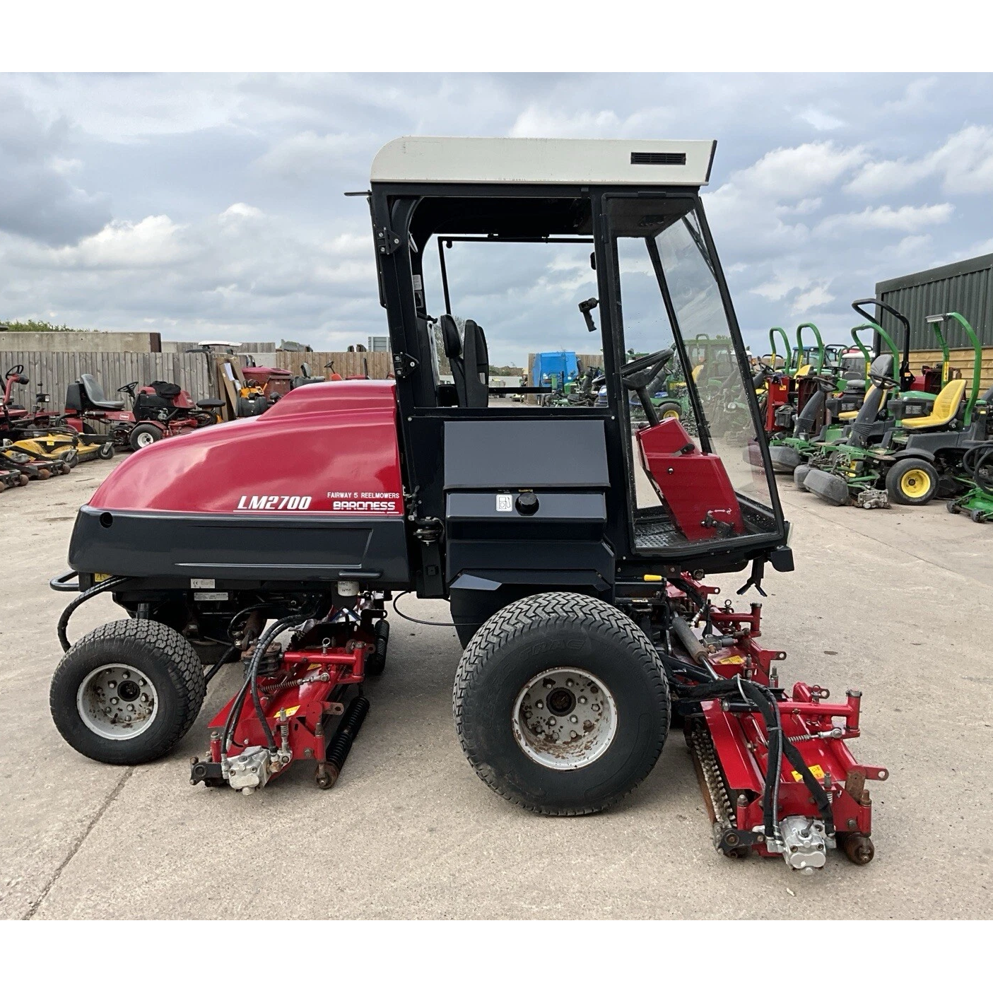 2010 BARONESS LM2700
