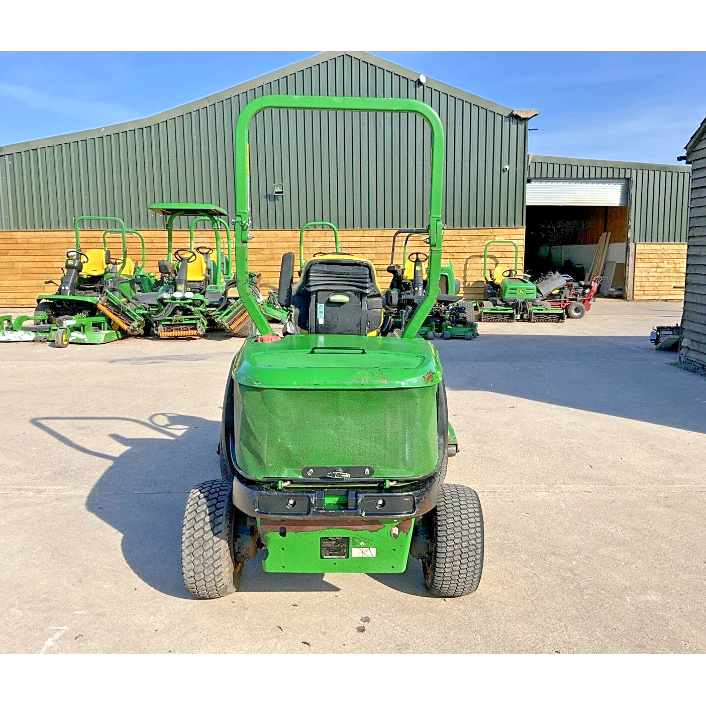 2010 JOHN DEERE 1445 2402
