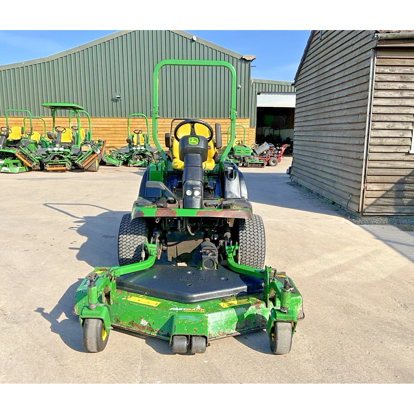 2010 JOHN DEERE 1445 2402