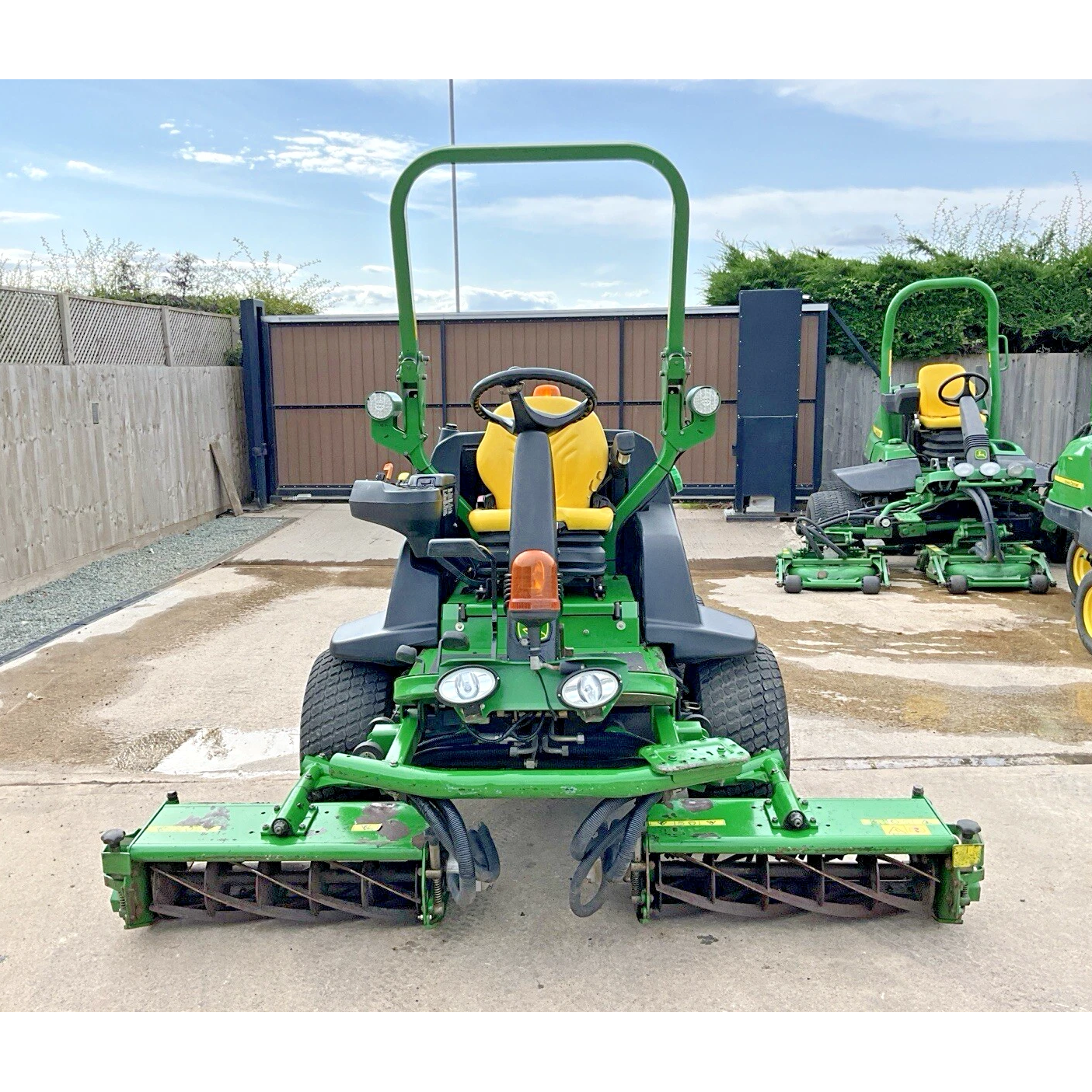 2010 JOHN DEERE 8400