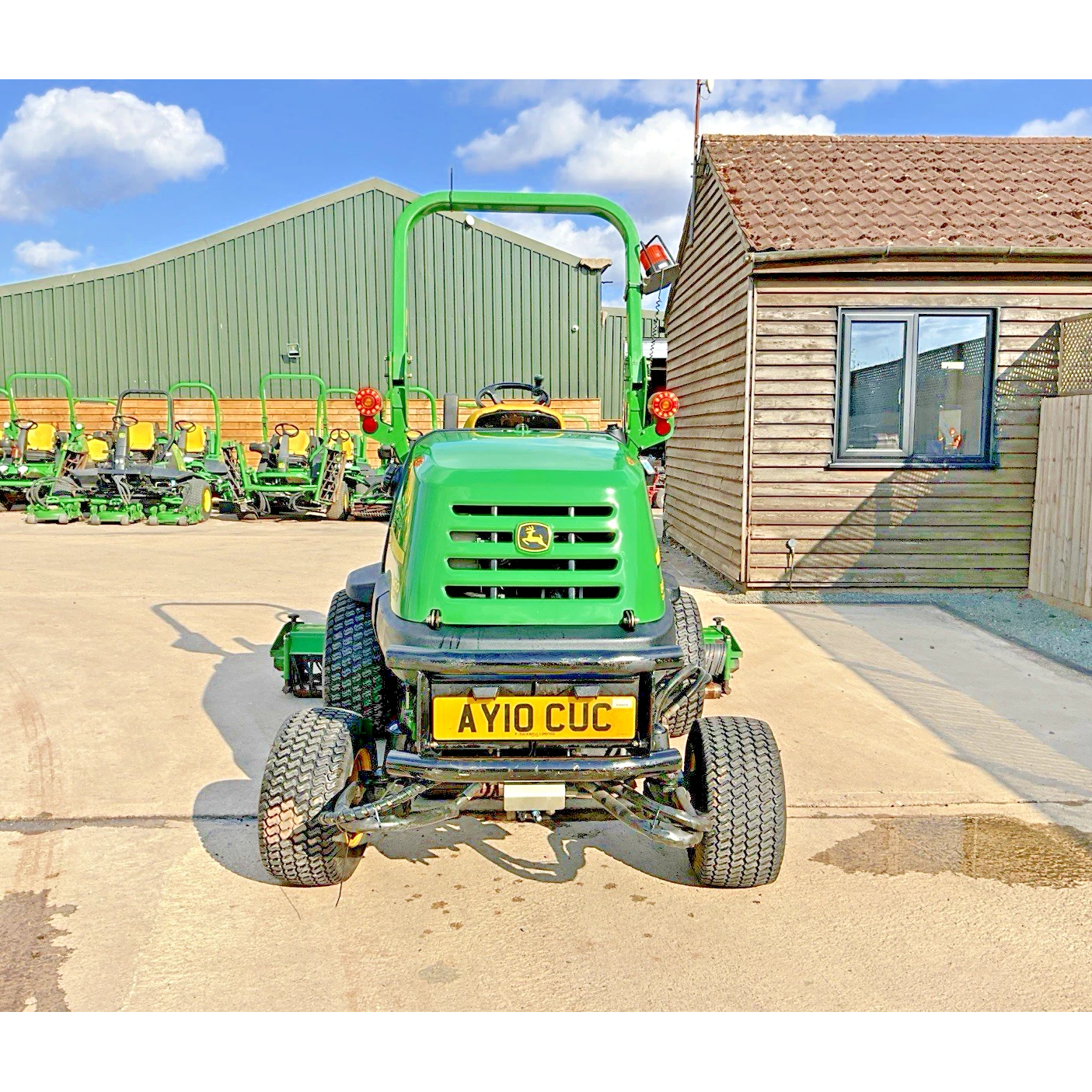2010 JOHN DEERE 8400