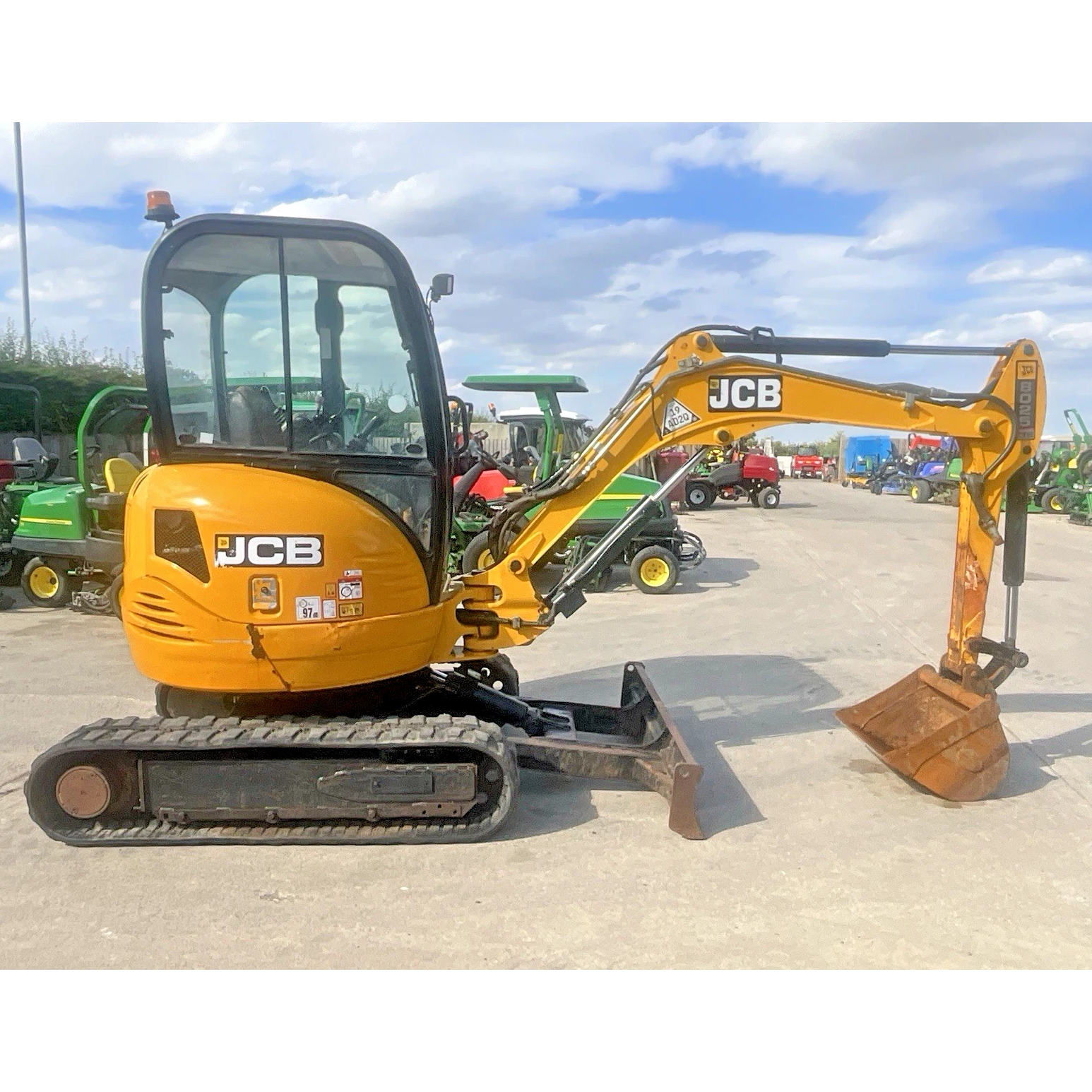 2011 JCB 8025 ZTS