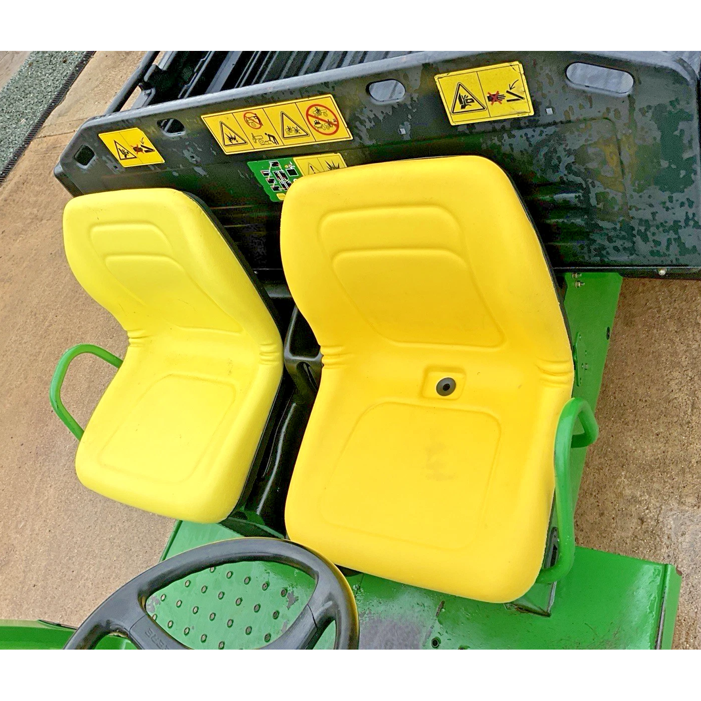 2011 JOHN DEERE 4X2