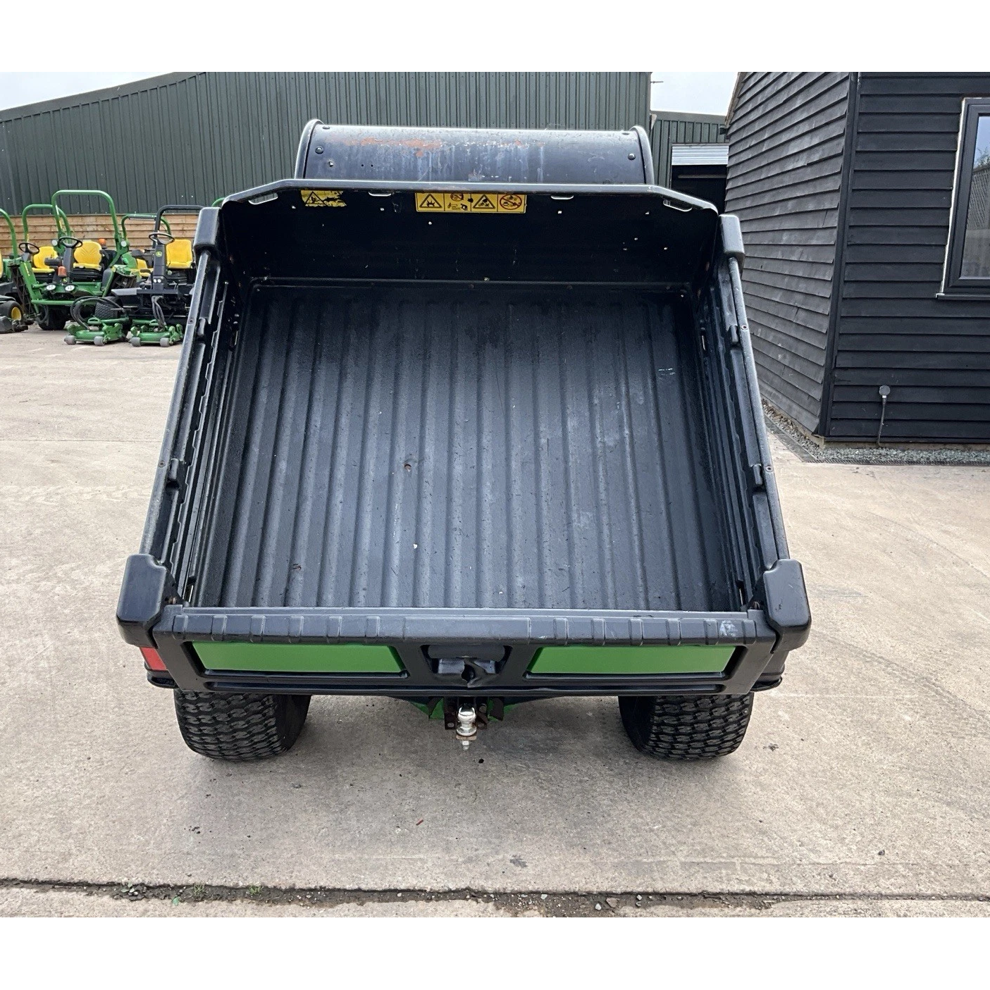 2011 JOHN DEERE 4X2