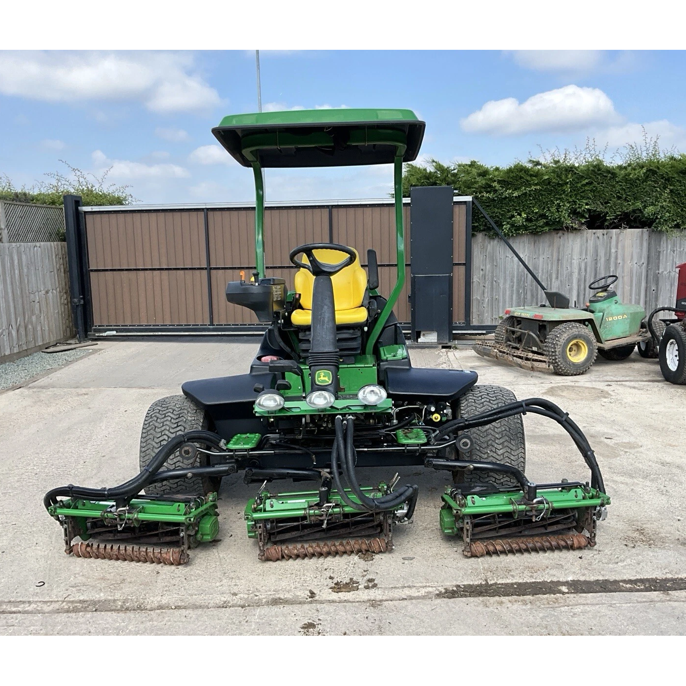 2011 JOHN DEERE 7700A