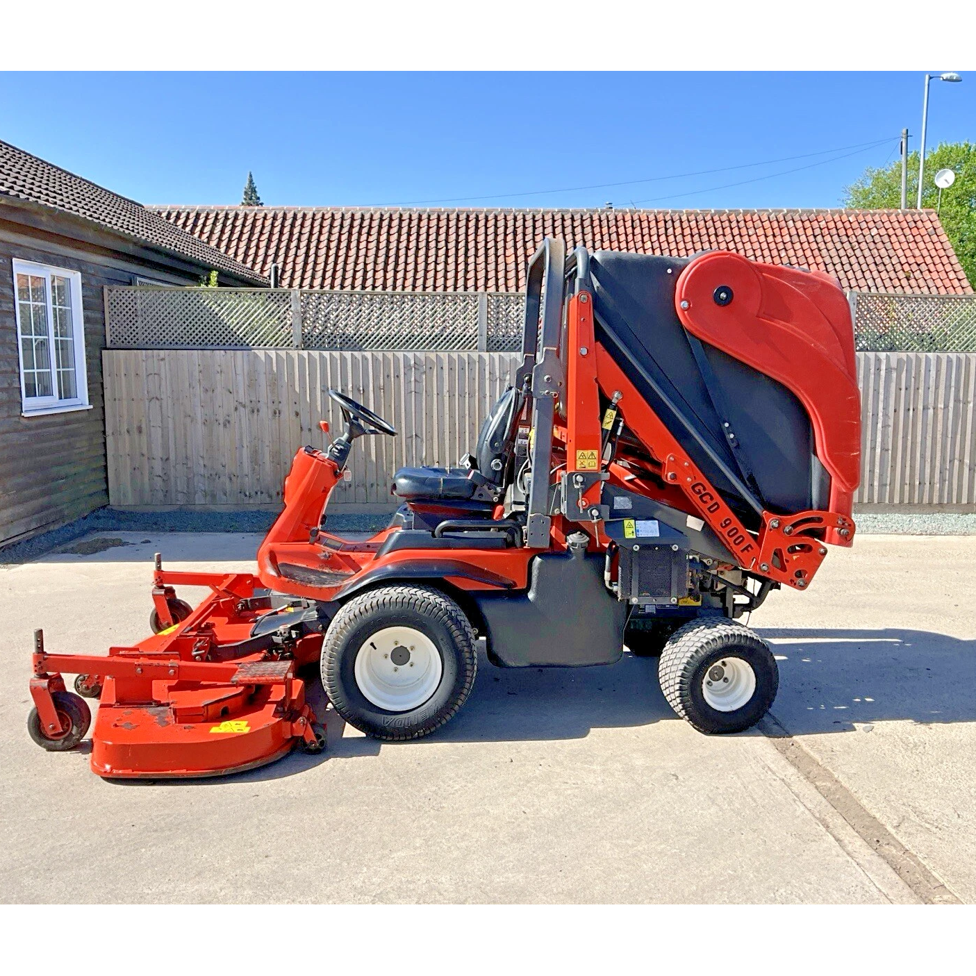 2011 KUBOTA F3680