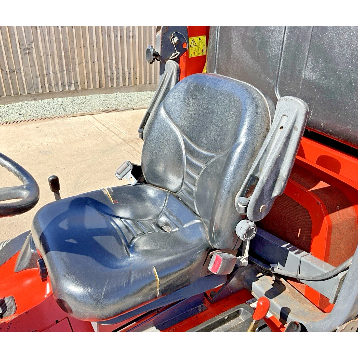 2011 KUBOTA F3680