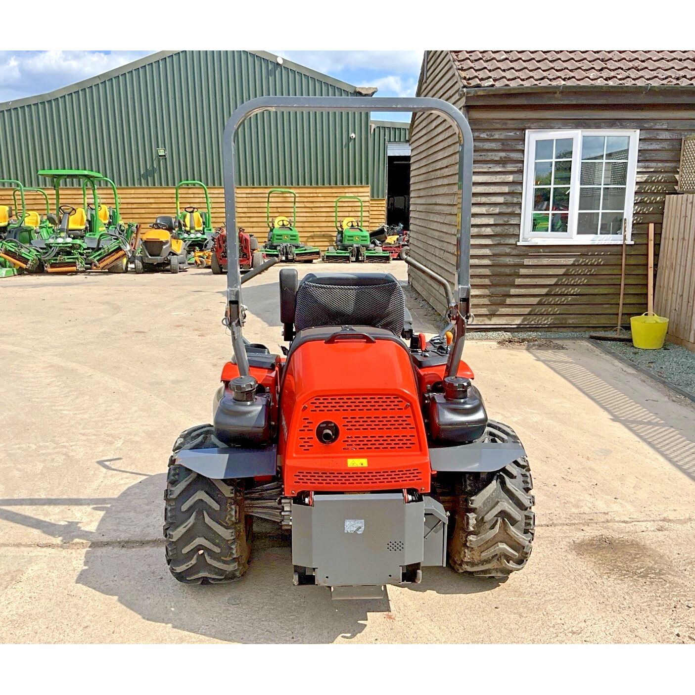 2011 KUBOTA ZD326