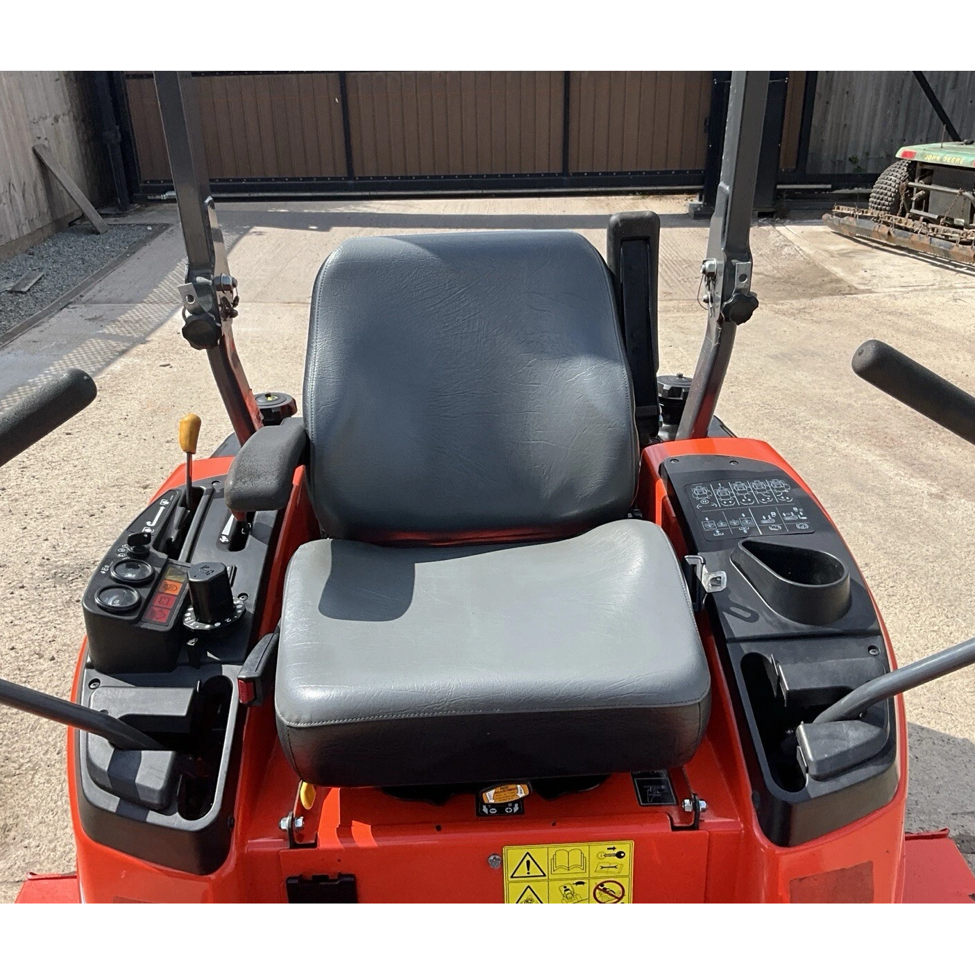 2011 KUBOTA ZD326