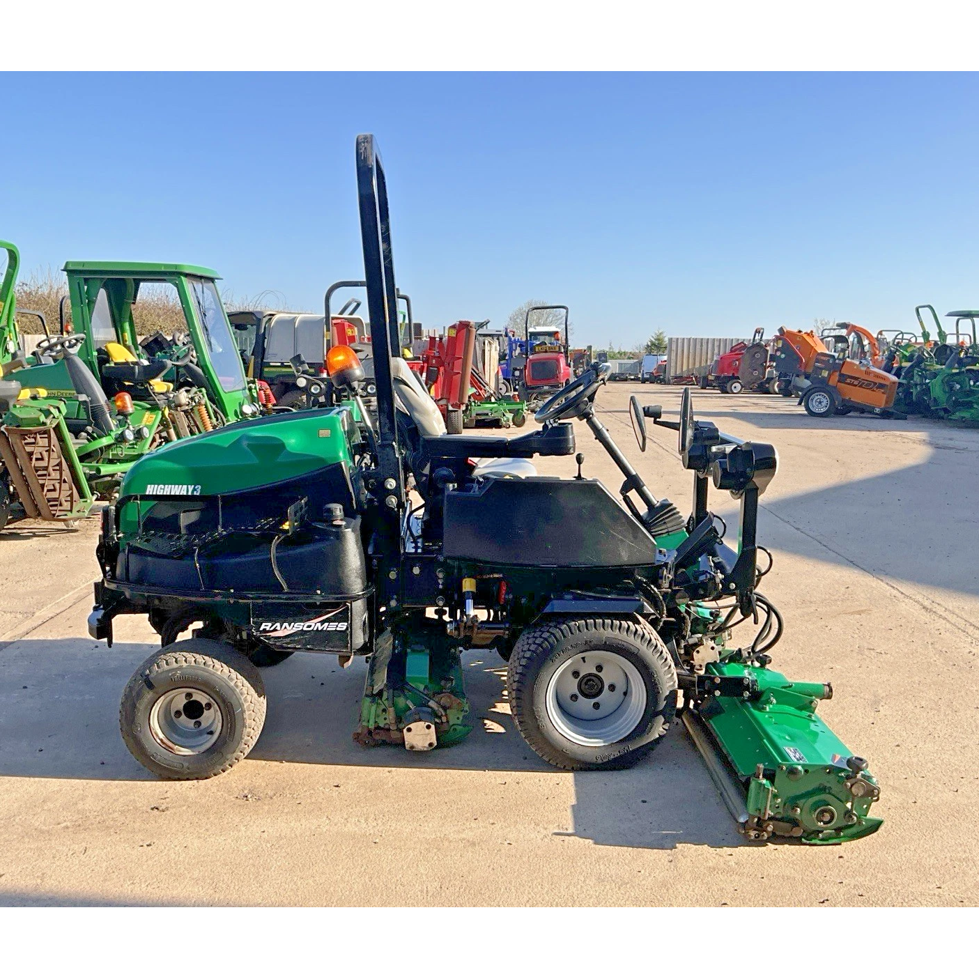 2011 RANSOMES HIGHWAY 3