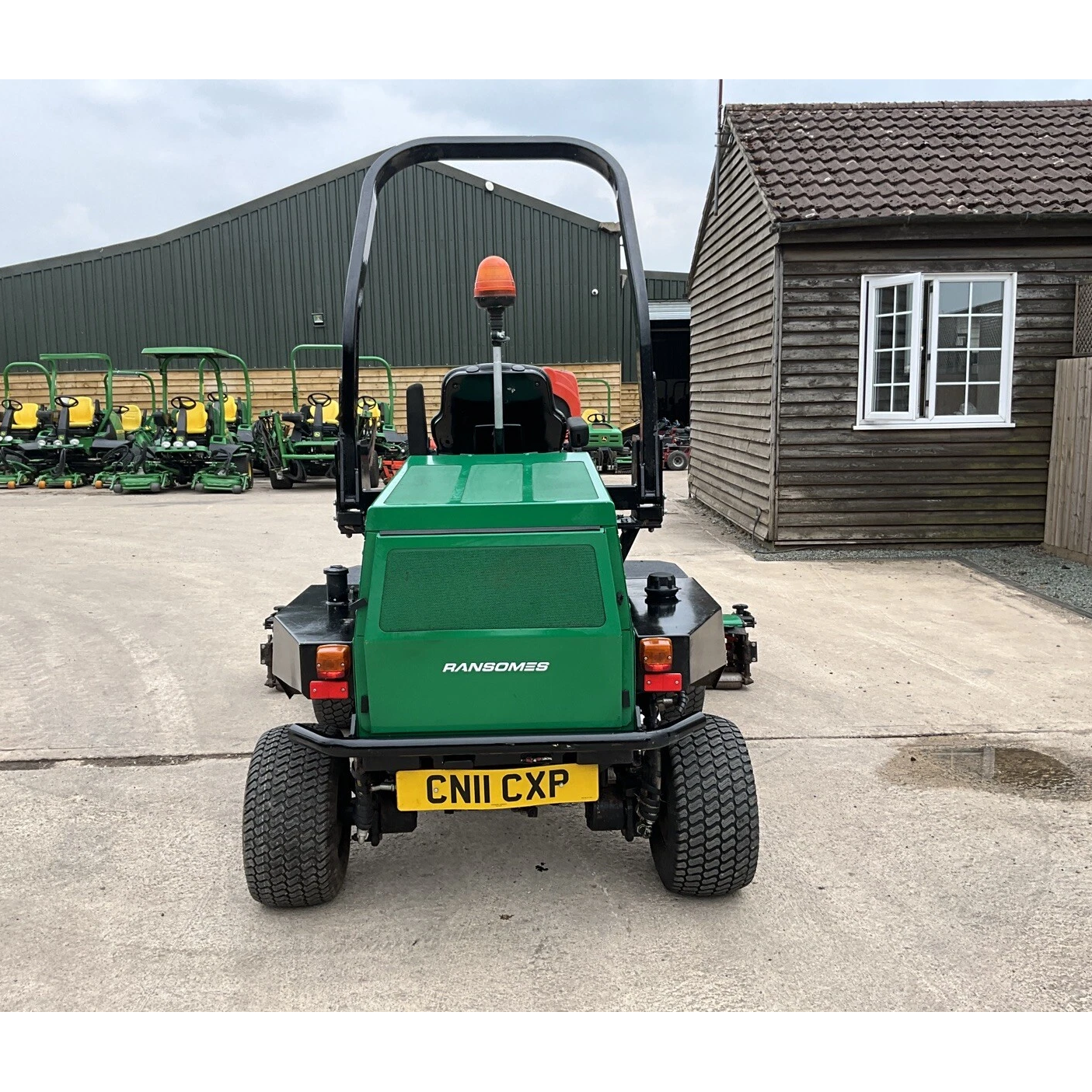 2011 RANSOMES PARKWAY 2250