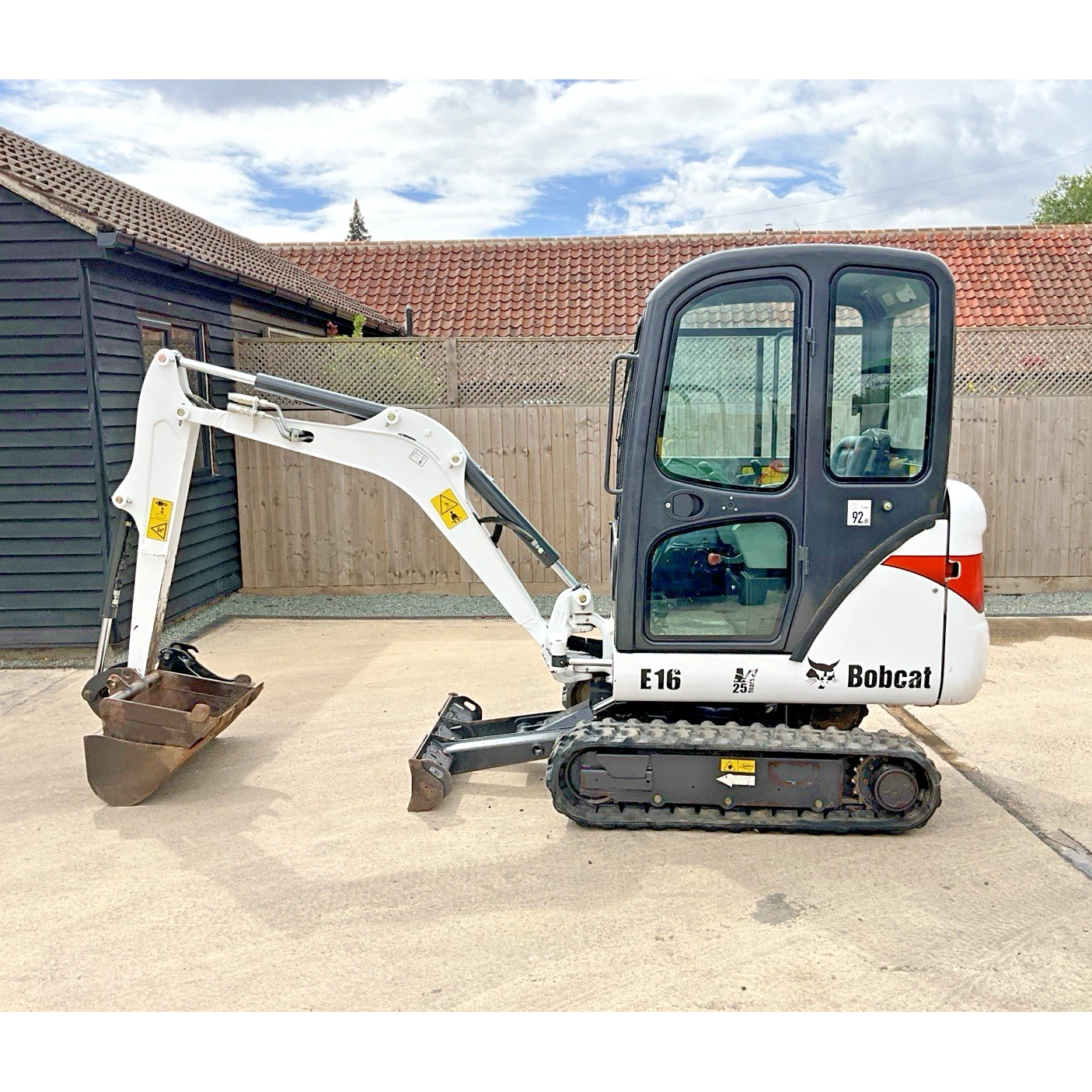 2012 BOBCAT E16