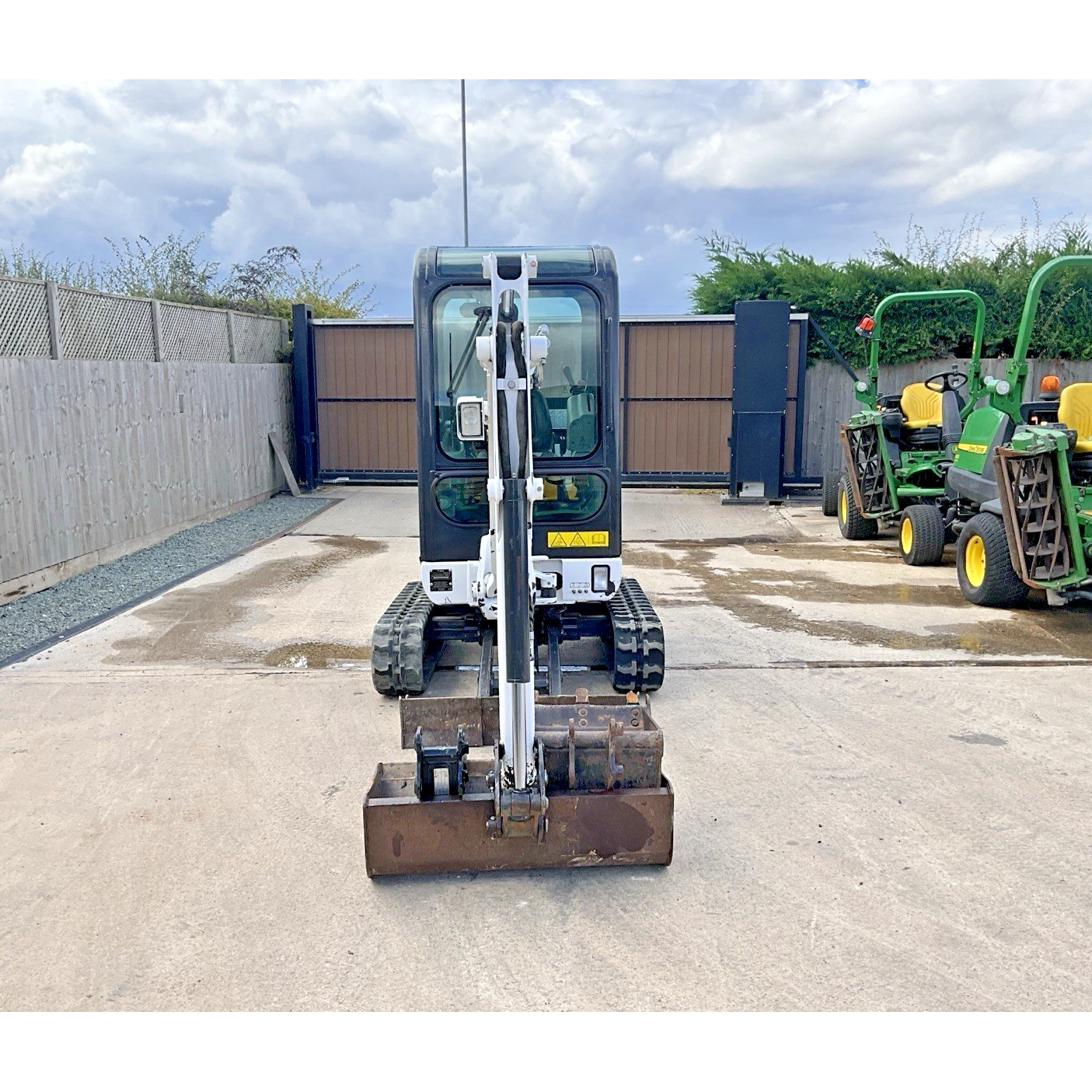 2012 BOBCAT E16