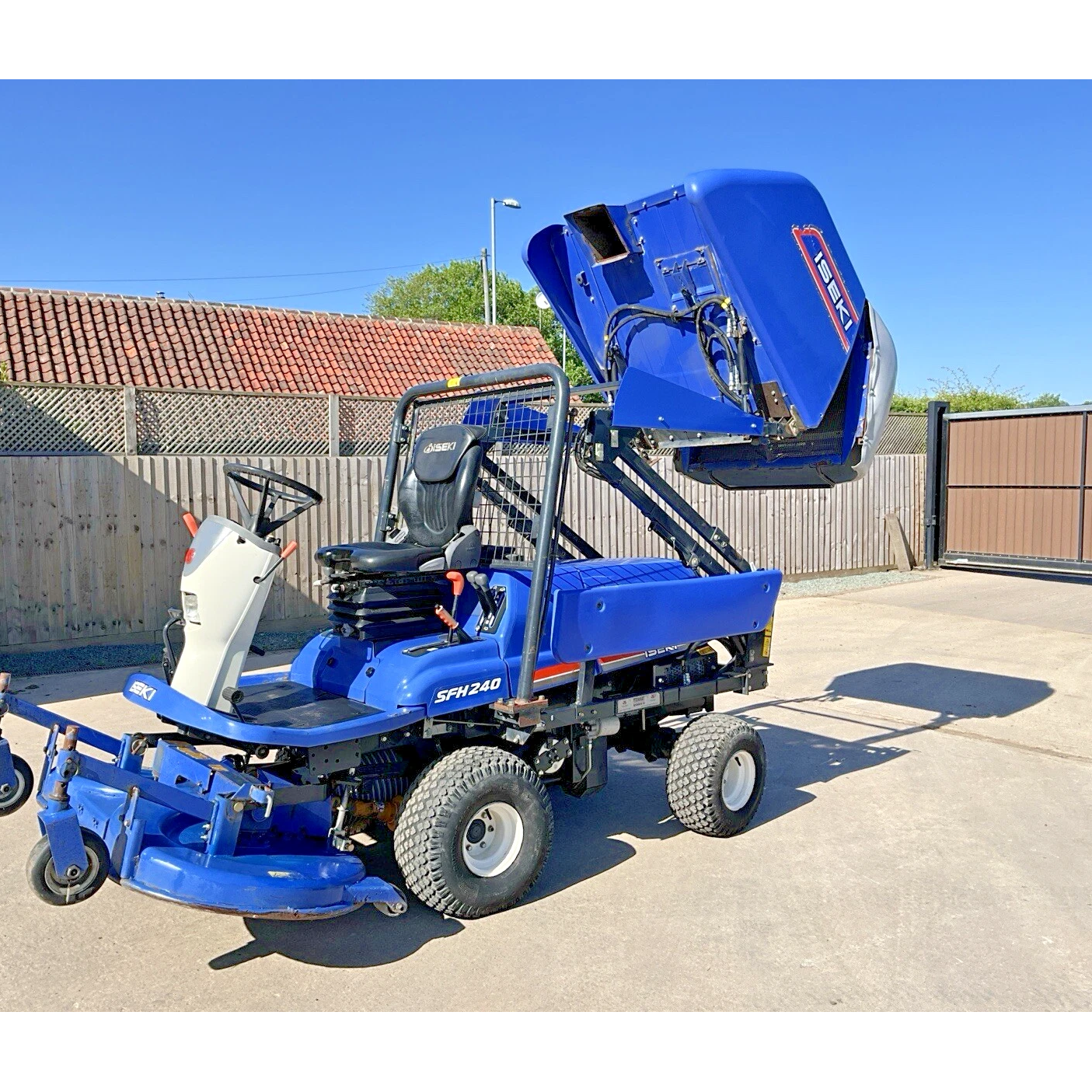 2012 ISEKI SF240
