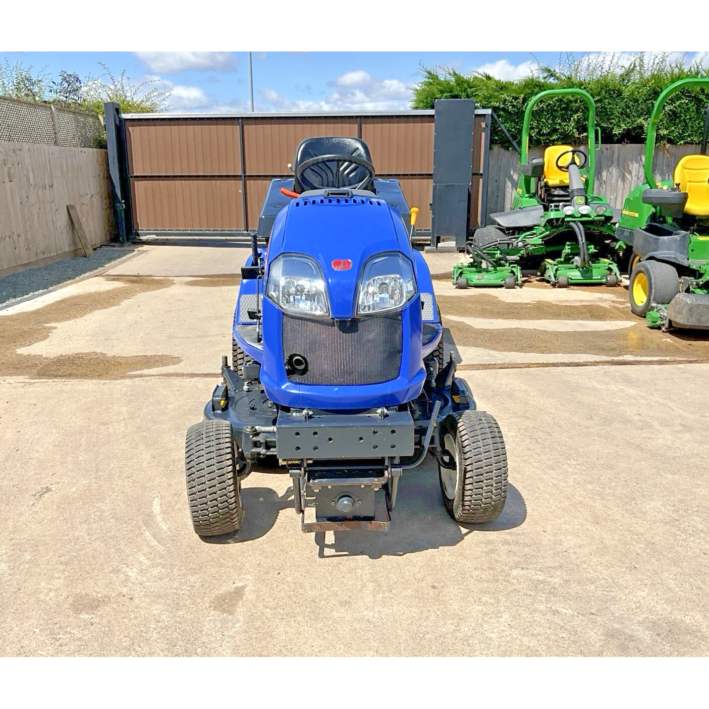 2012 ISEKI SXG323 578