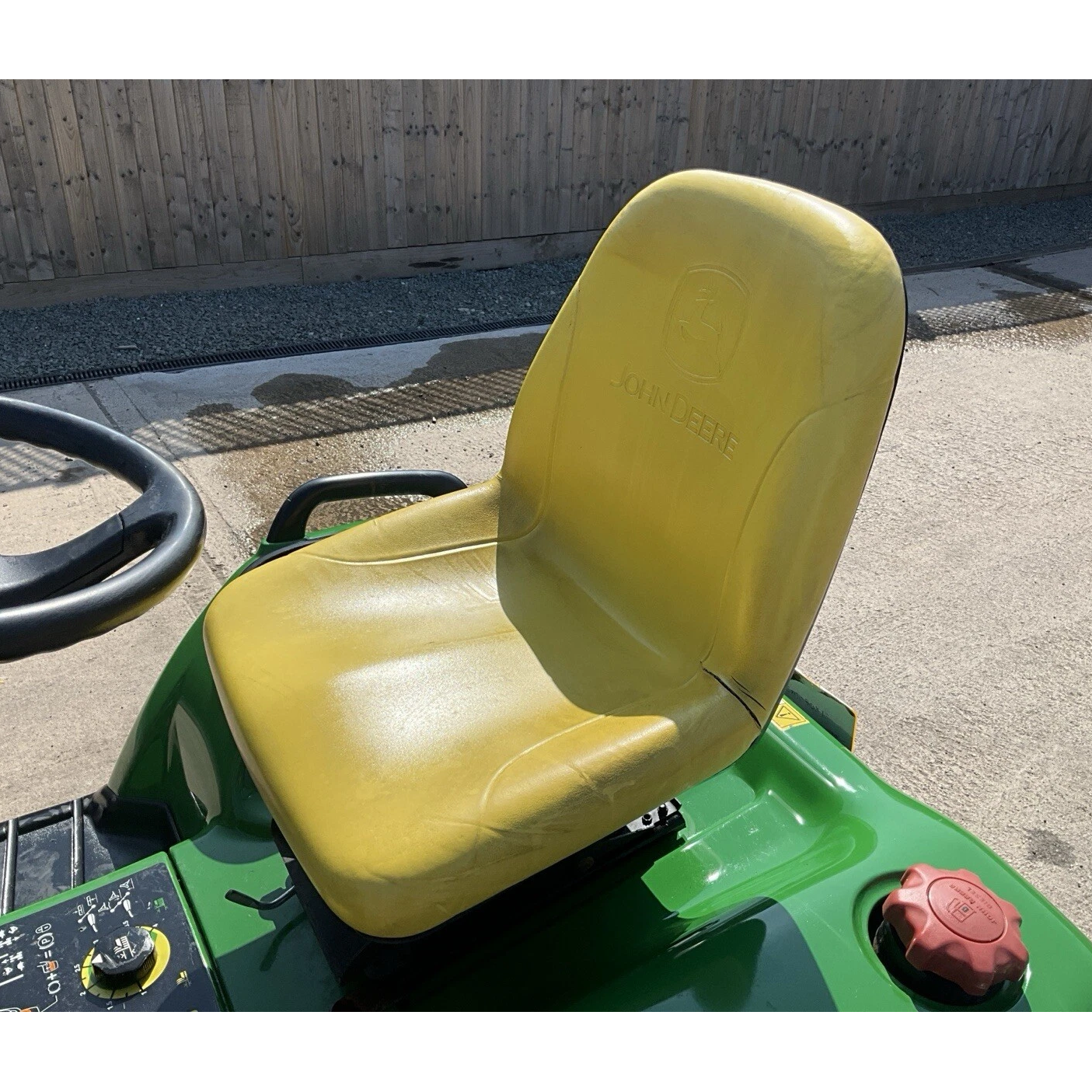 2012 JOHN DEERE X740