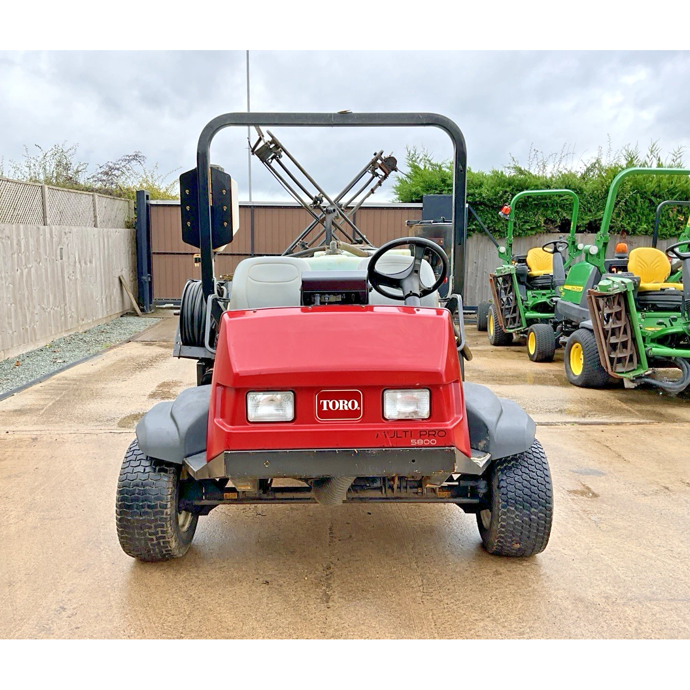 2012 TORO MULTI-PRO 5800