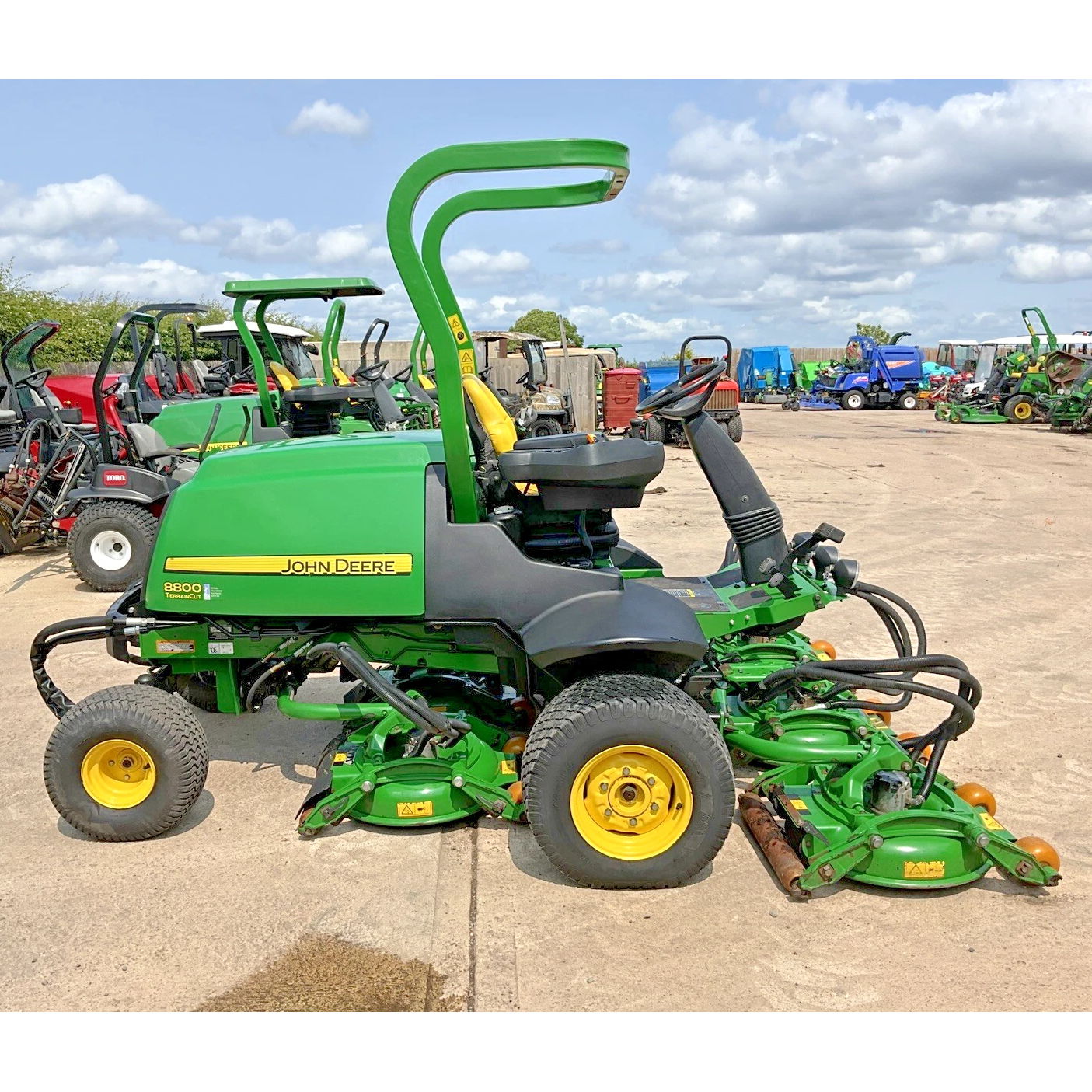 2014 JOHN DEERE 8800