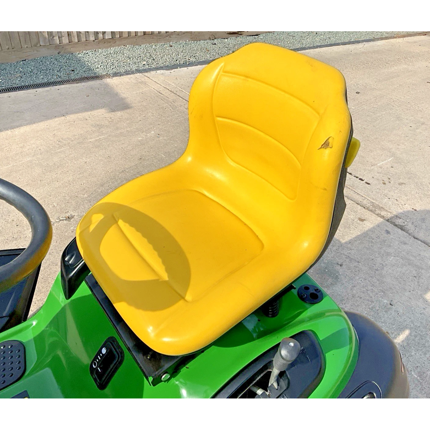 2014 JOHN DEERE X165
