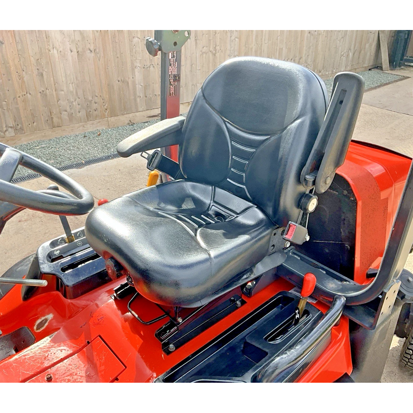 2014 KUBOTA F3890