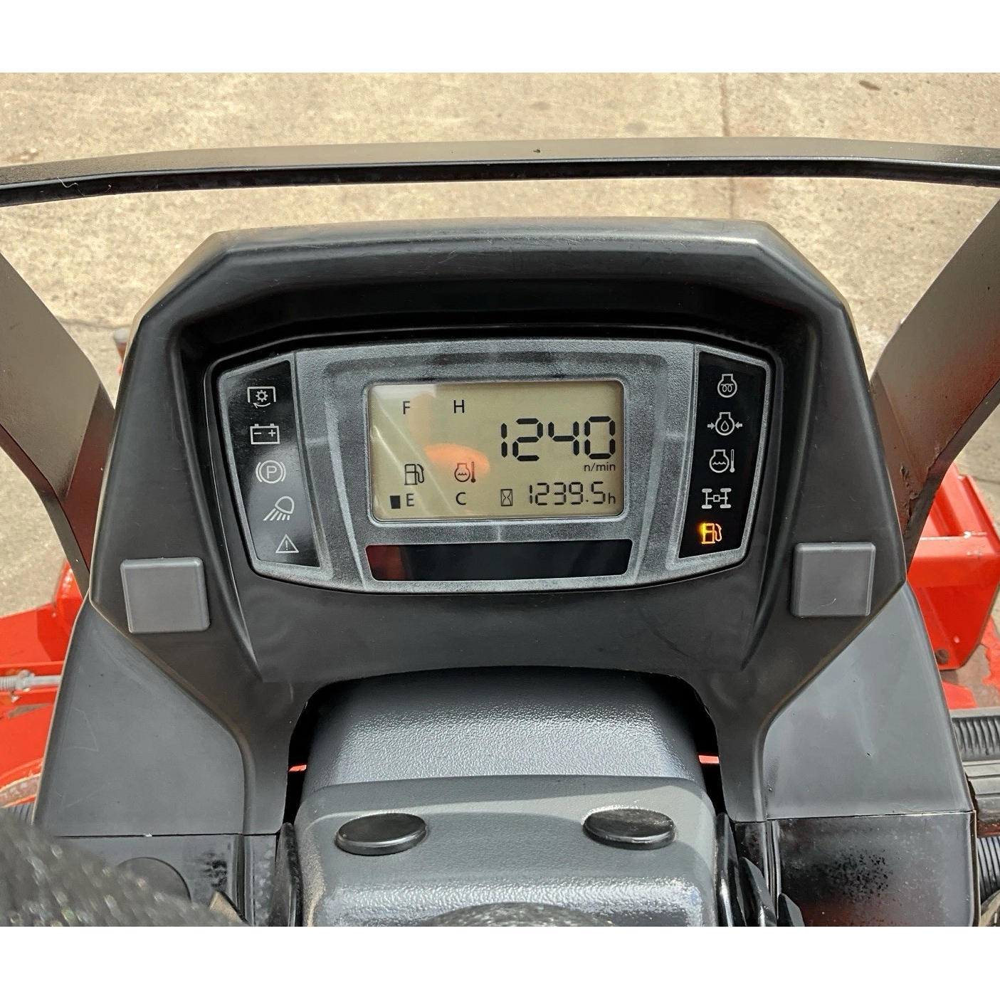 2014 KUBOTA F3890