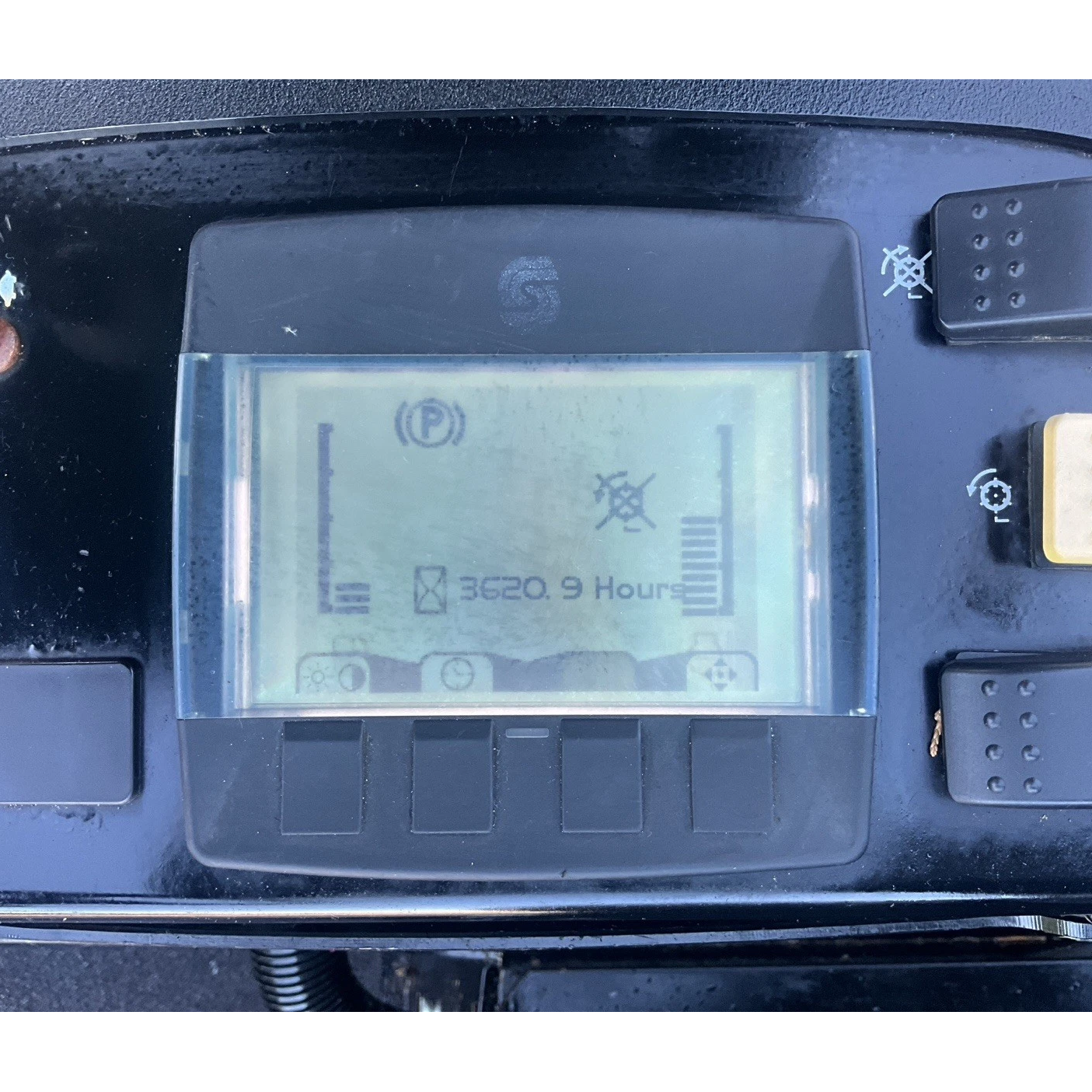 2014 RANSOMES PARKWAY 3