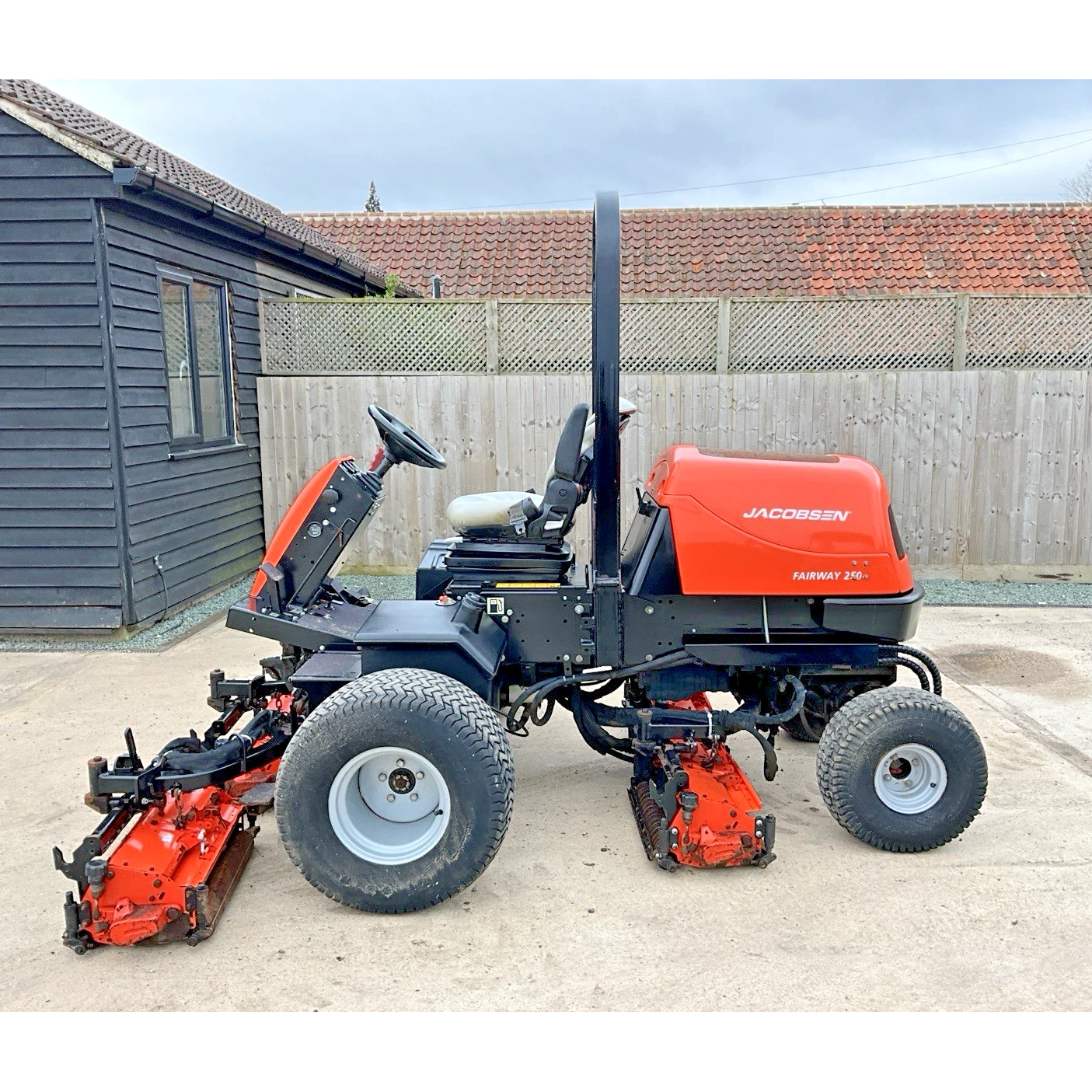 2015 JACOBSEN FAIRWAY 250