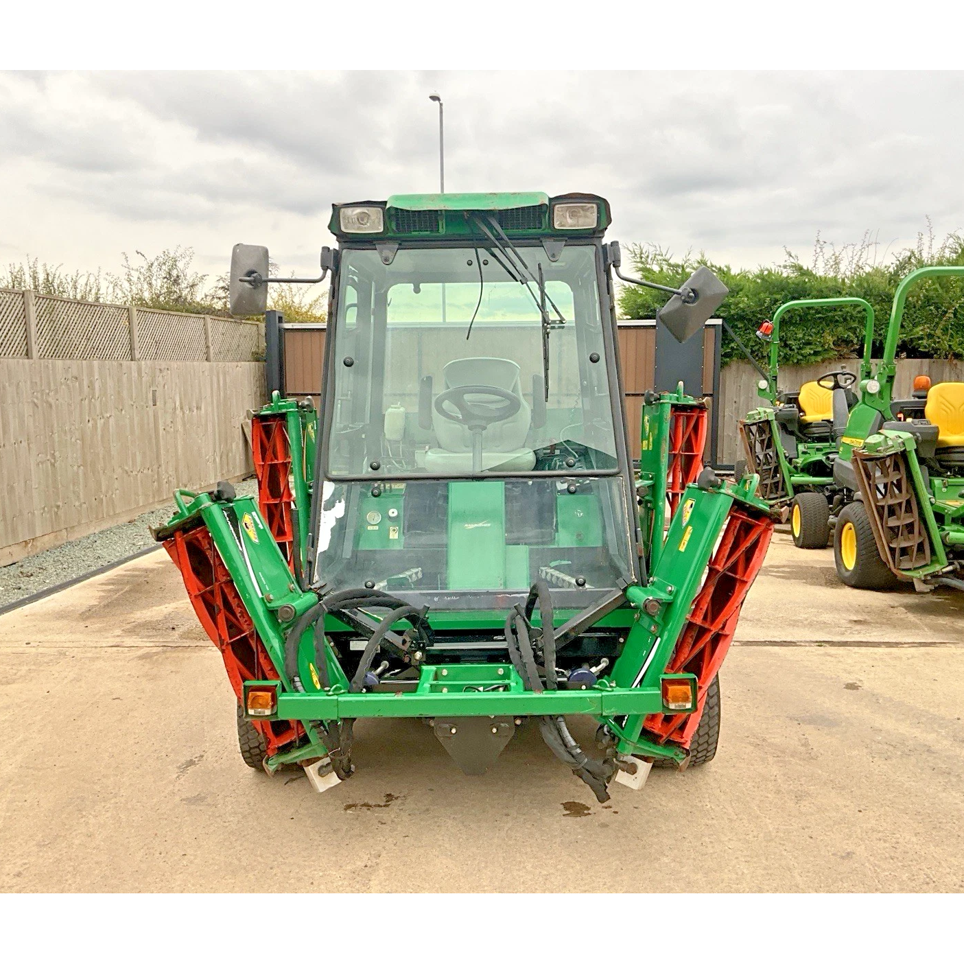 2015 RANSOMES COMMANDER 3250