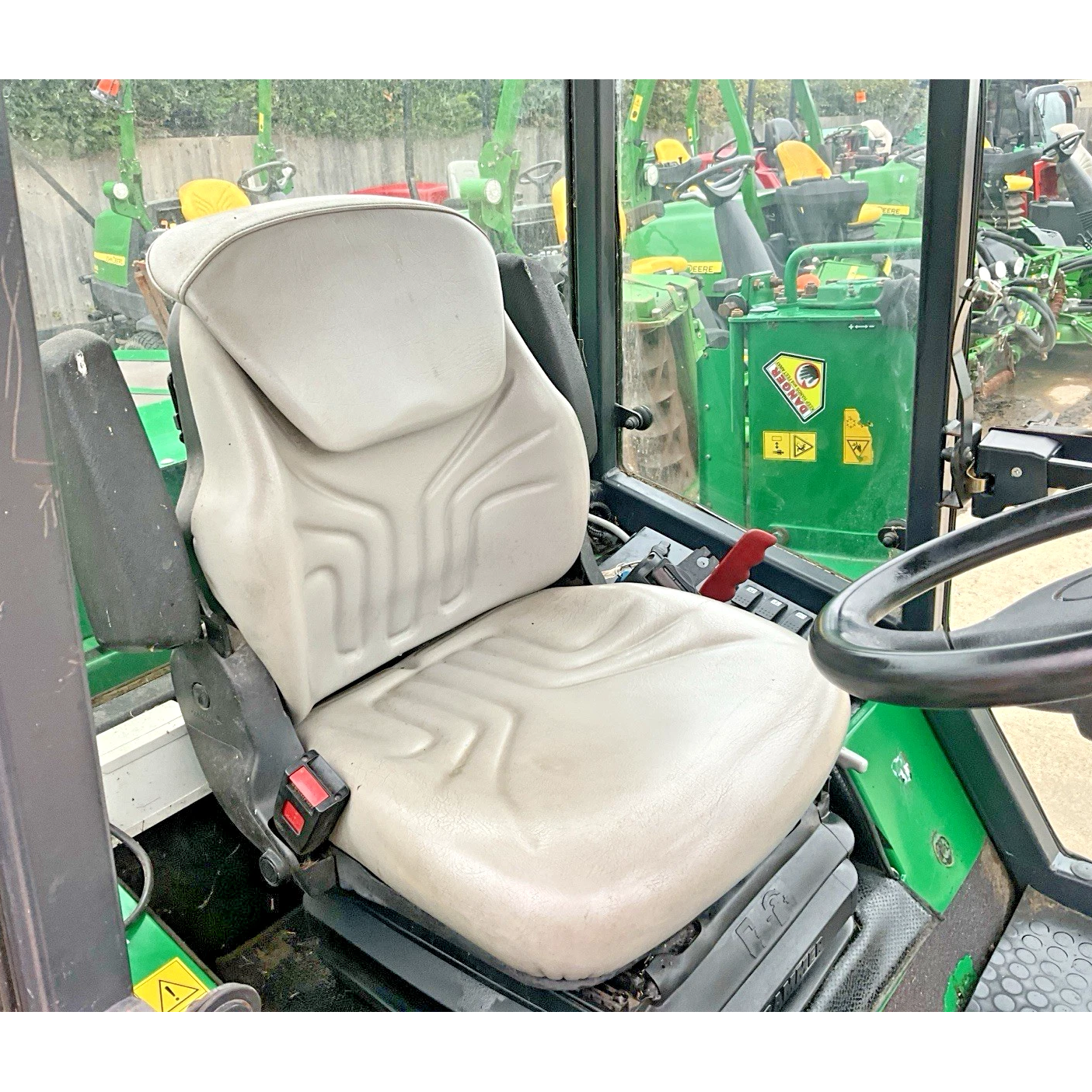 2015 RANSOMES COMMANDER 3250