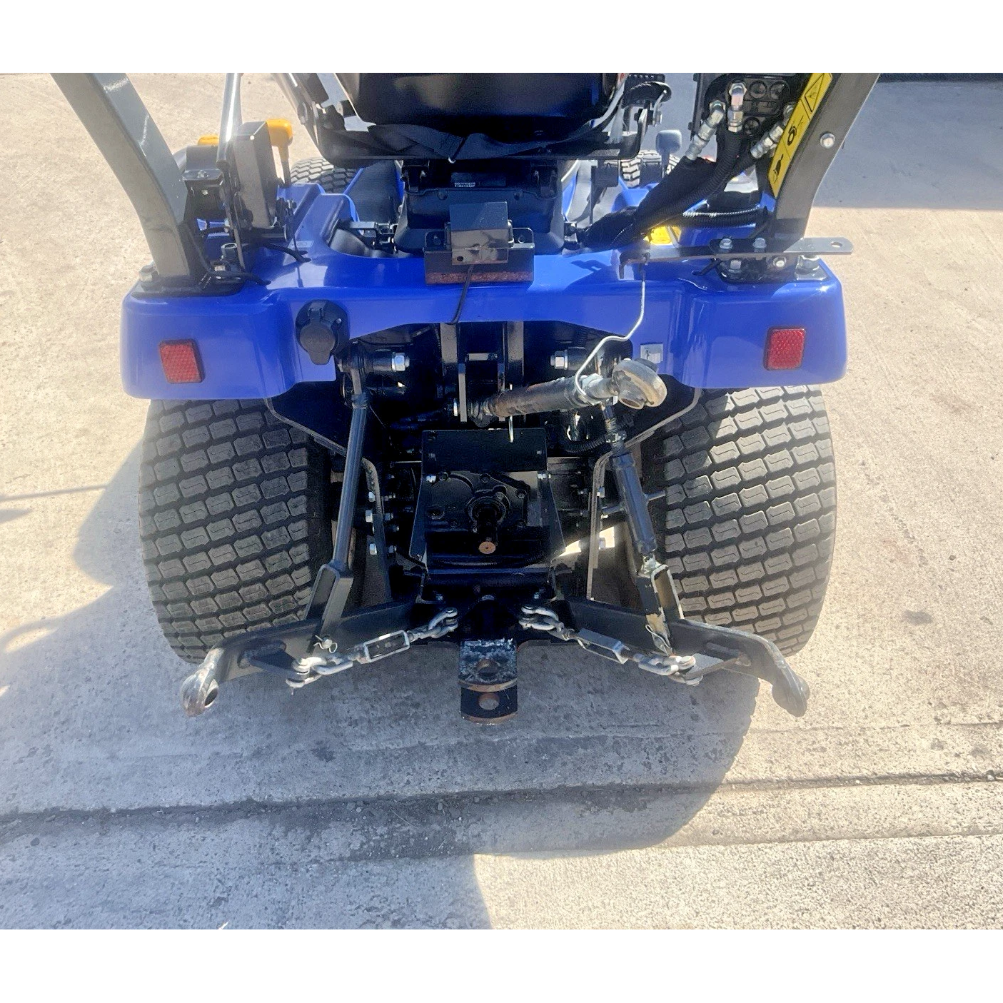 2016 ISEKI TXG237