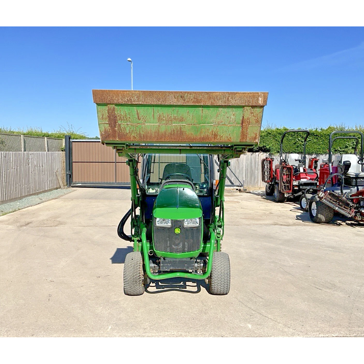 2016 JOHN DEERE 1026R